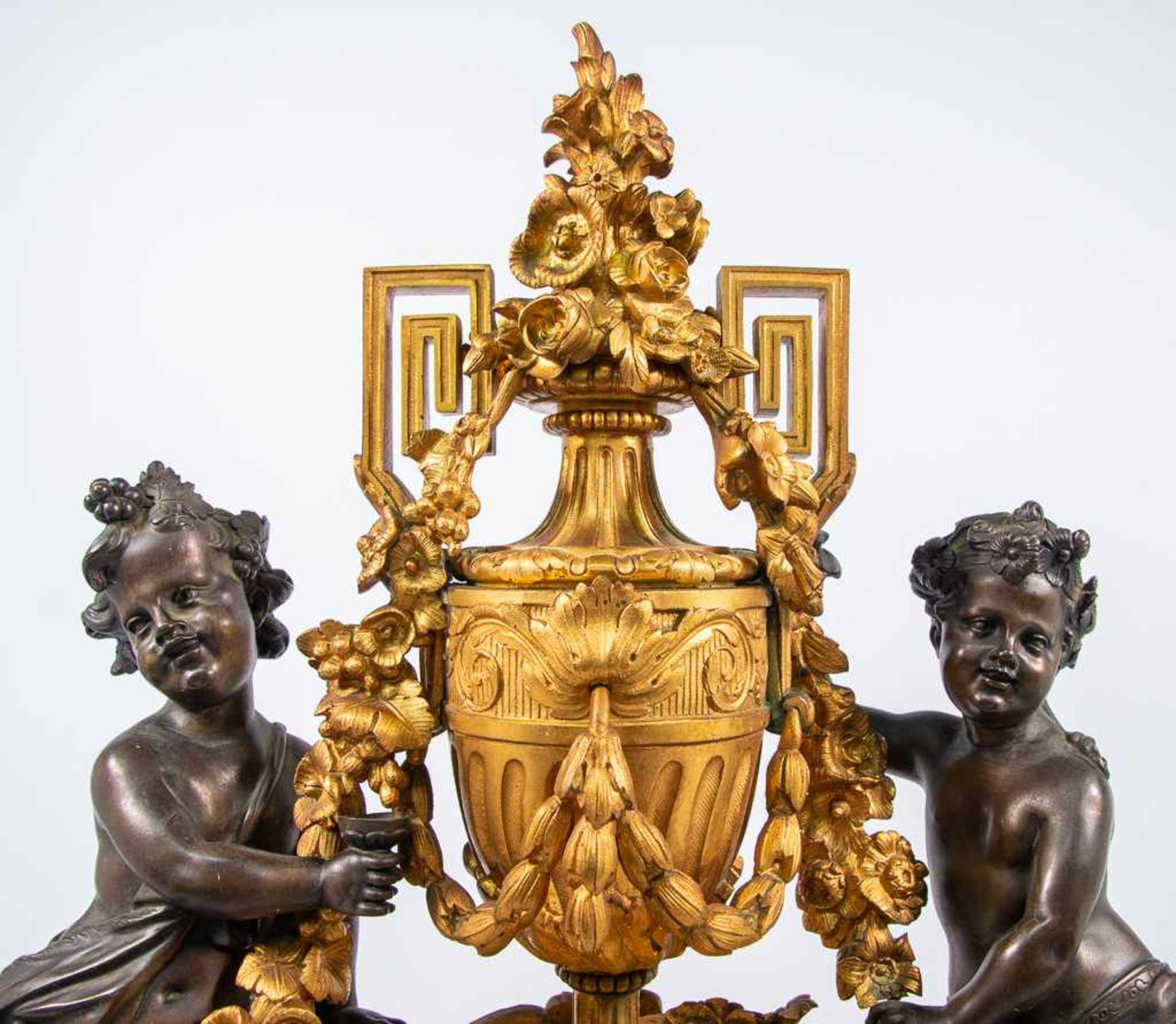 Clockset with putti - Image 7 of 38