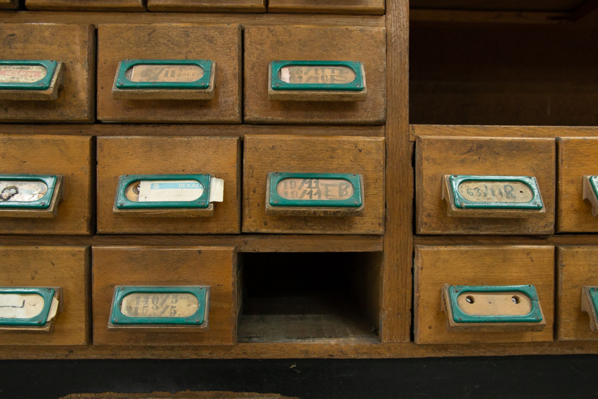 Large Quincaillerie, shop interior - Image 5 of 10