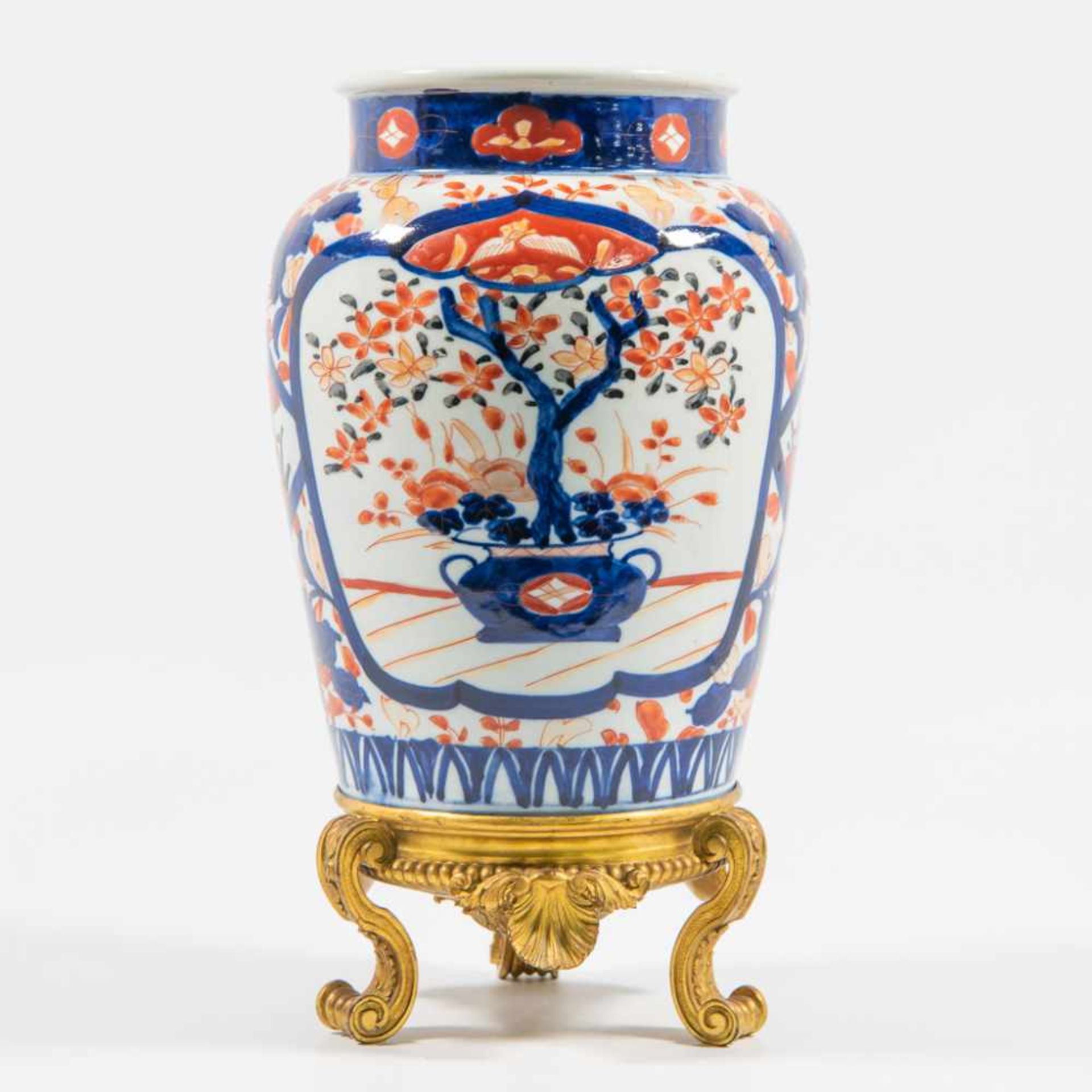 Eastern Imari vase on bronze base