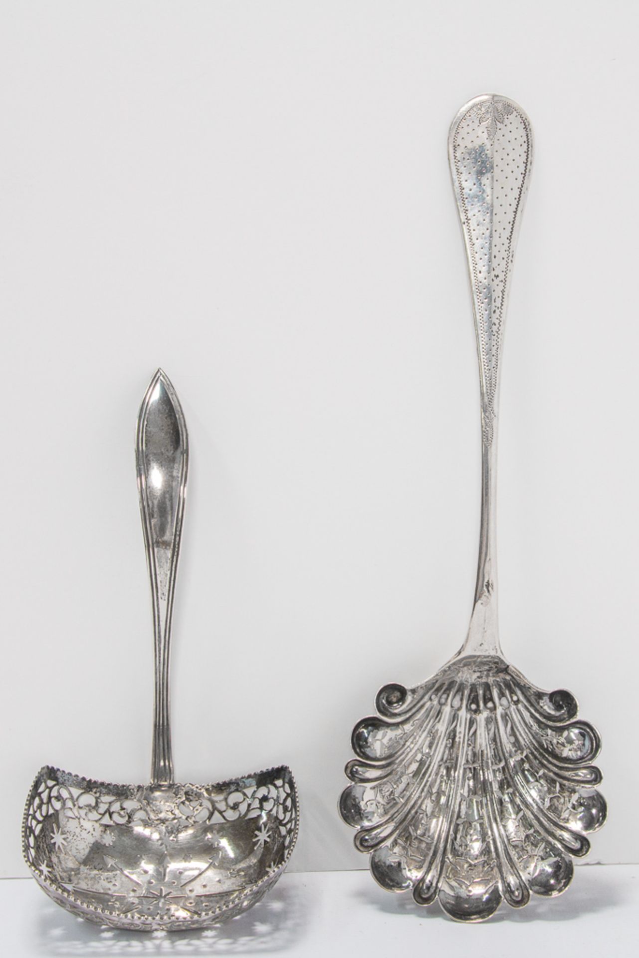 Pair of silver sugar casters - Bild 9 aus 9