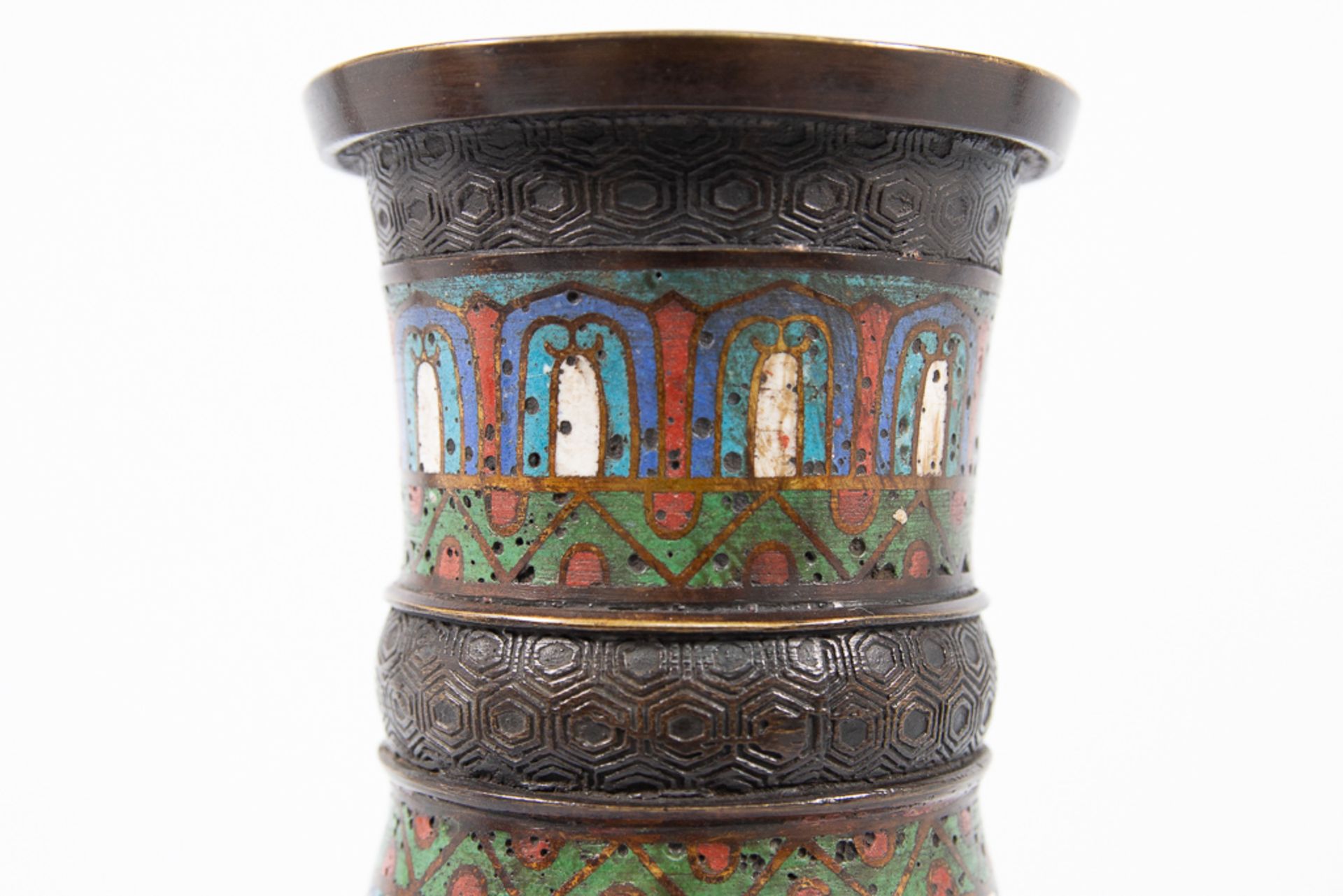 Pair of cloisonnÈ vases - Bild 8 aus 12