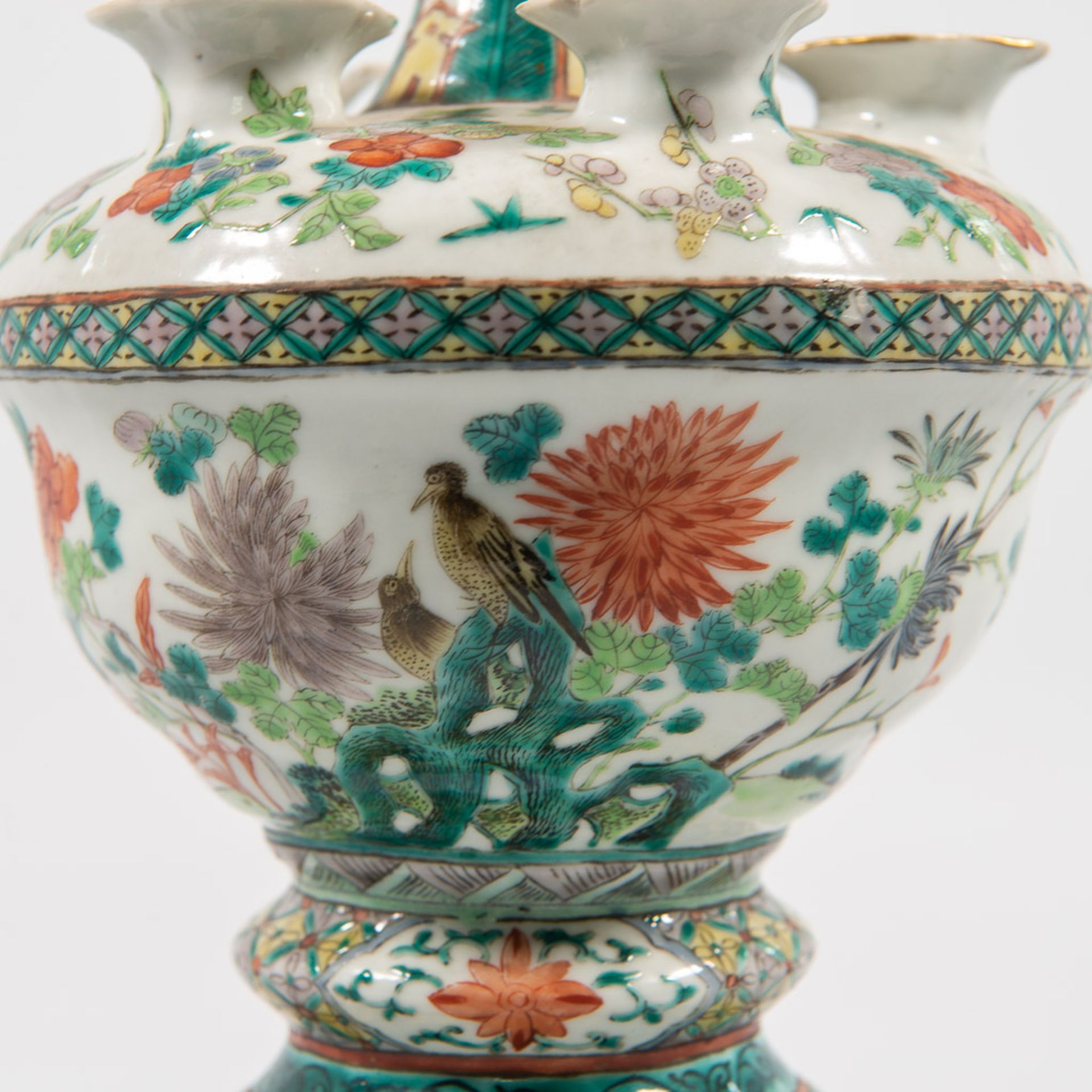 Chinese Tulip vase - Image 10 of 15