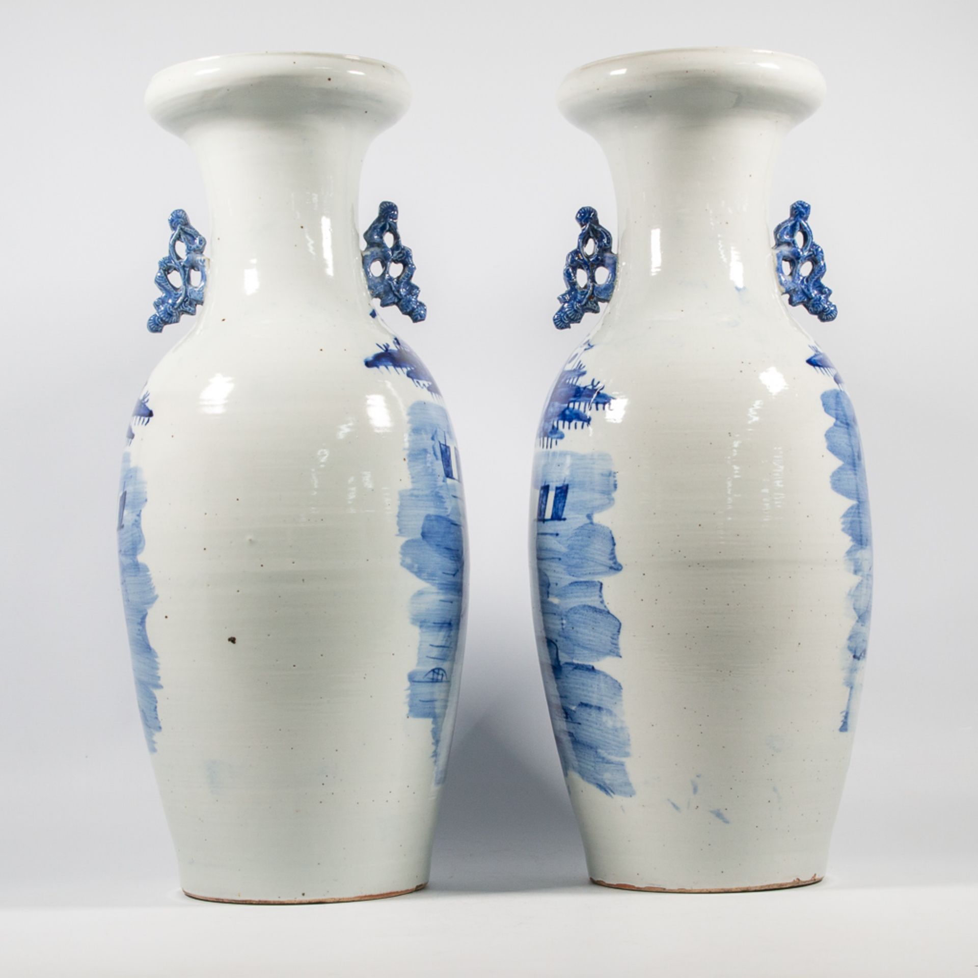 Pair of Chinese vases, blue white. - Bild 3 aus 14