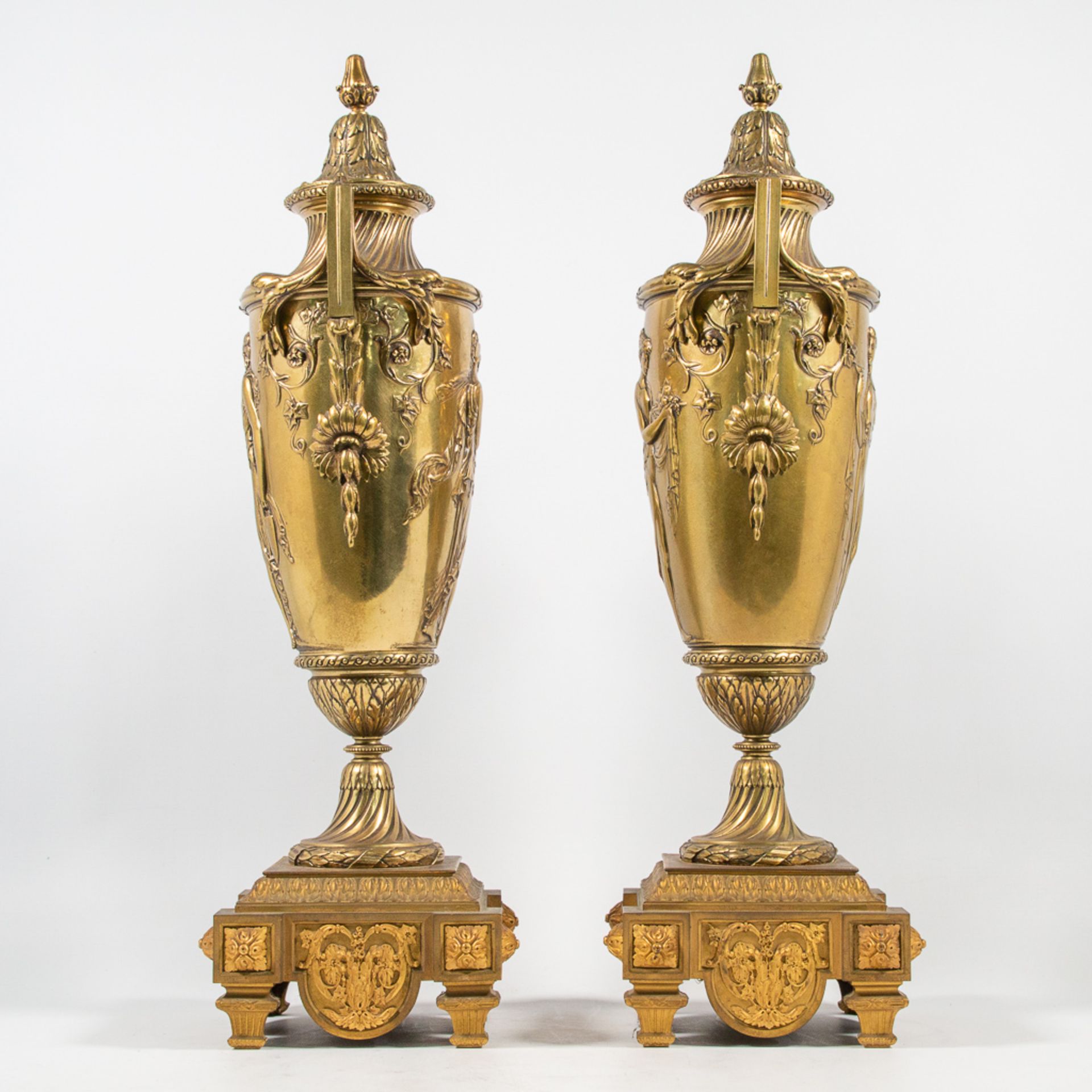 Pair bronze vases with ancient roman decor - Image 9 of 12