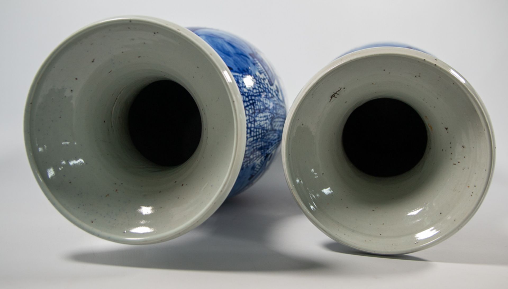 Pair of Chinese vases, blue white. - Bild 5 aus 14