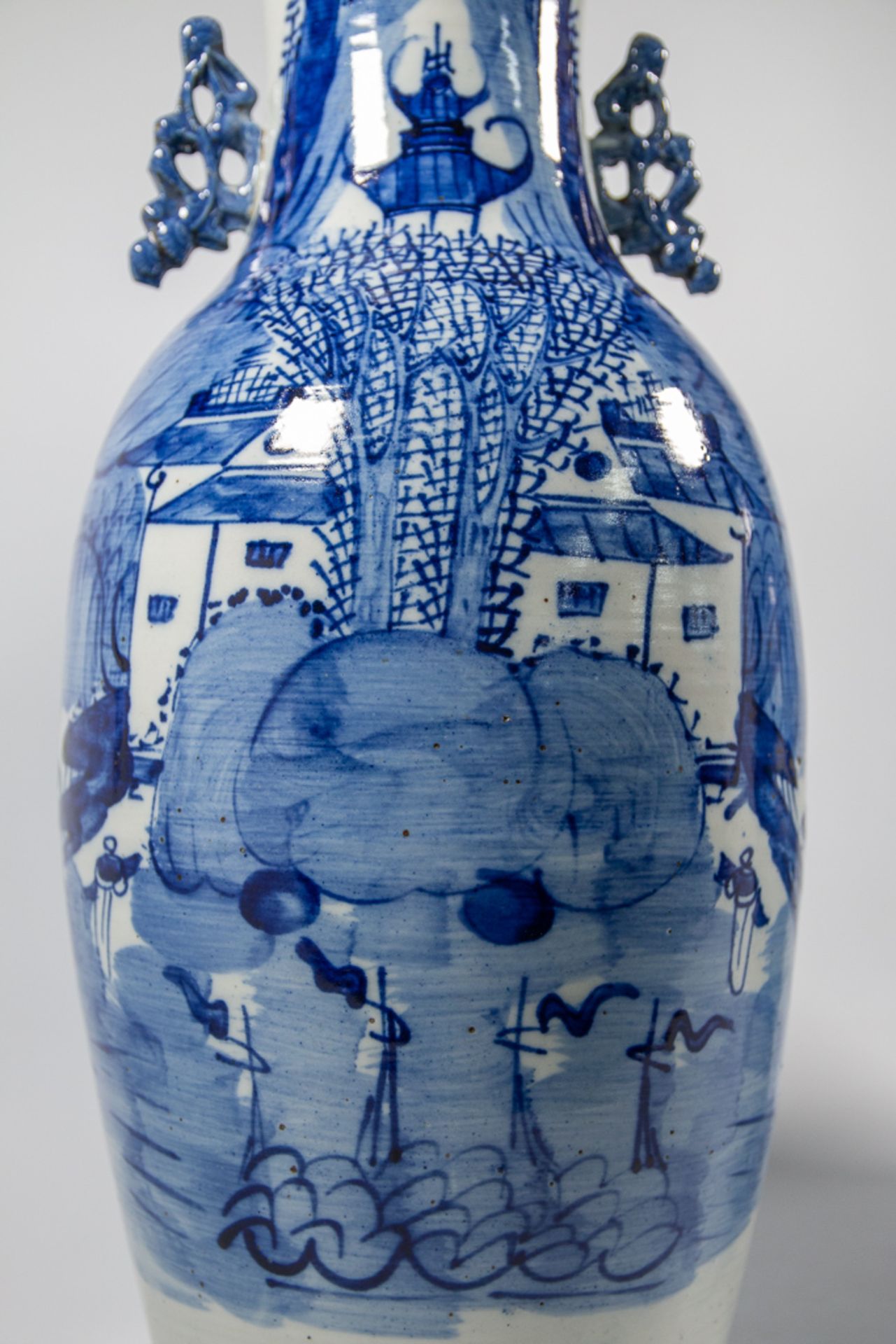 Pair of Chinese vases, blue white. - Image 2 of 14
