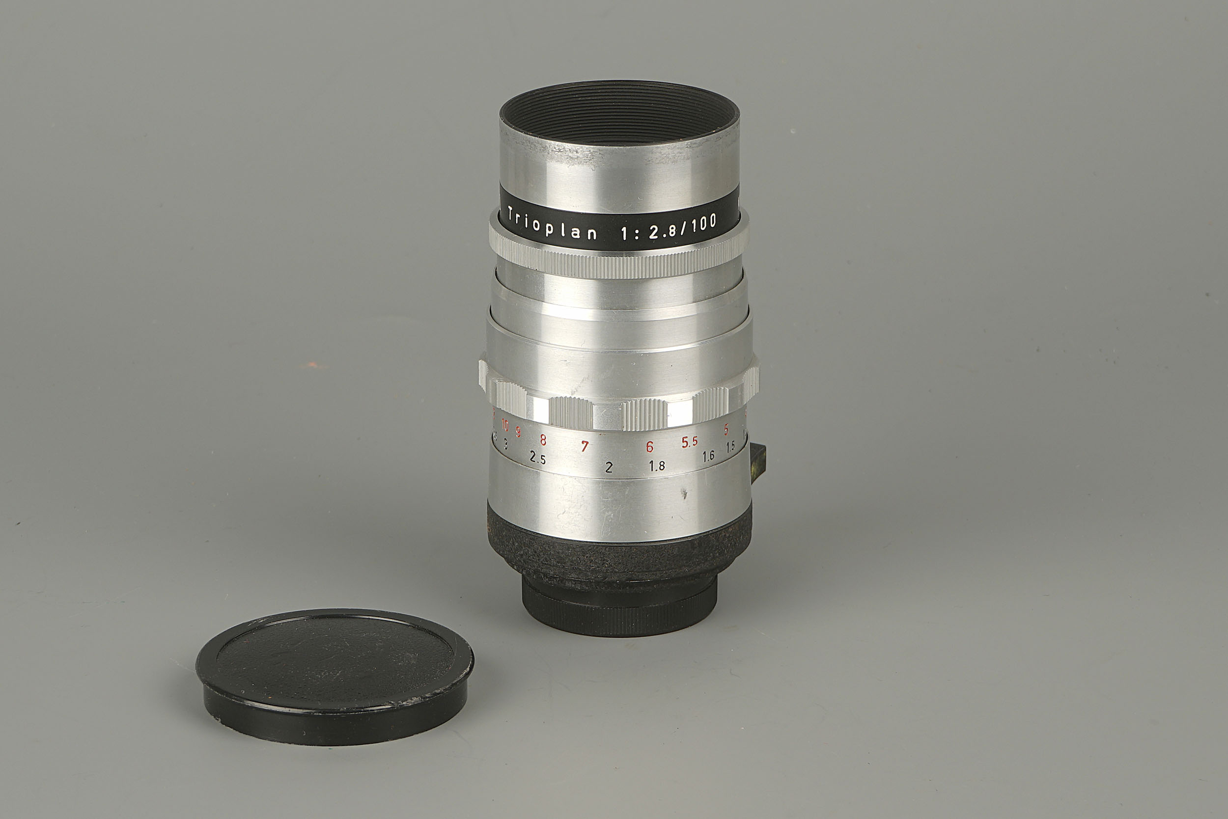 A Meyer Gortliz Trioplan f/2.8 100mm Lens,