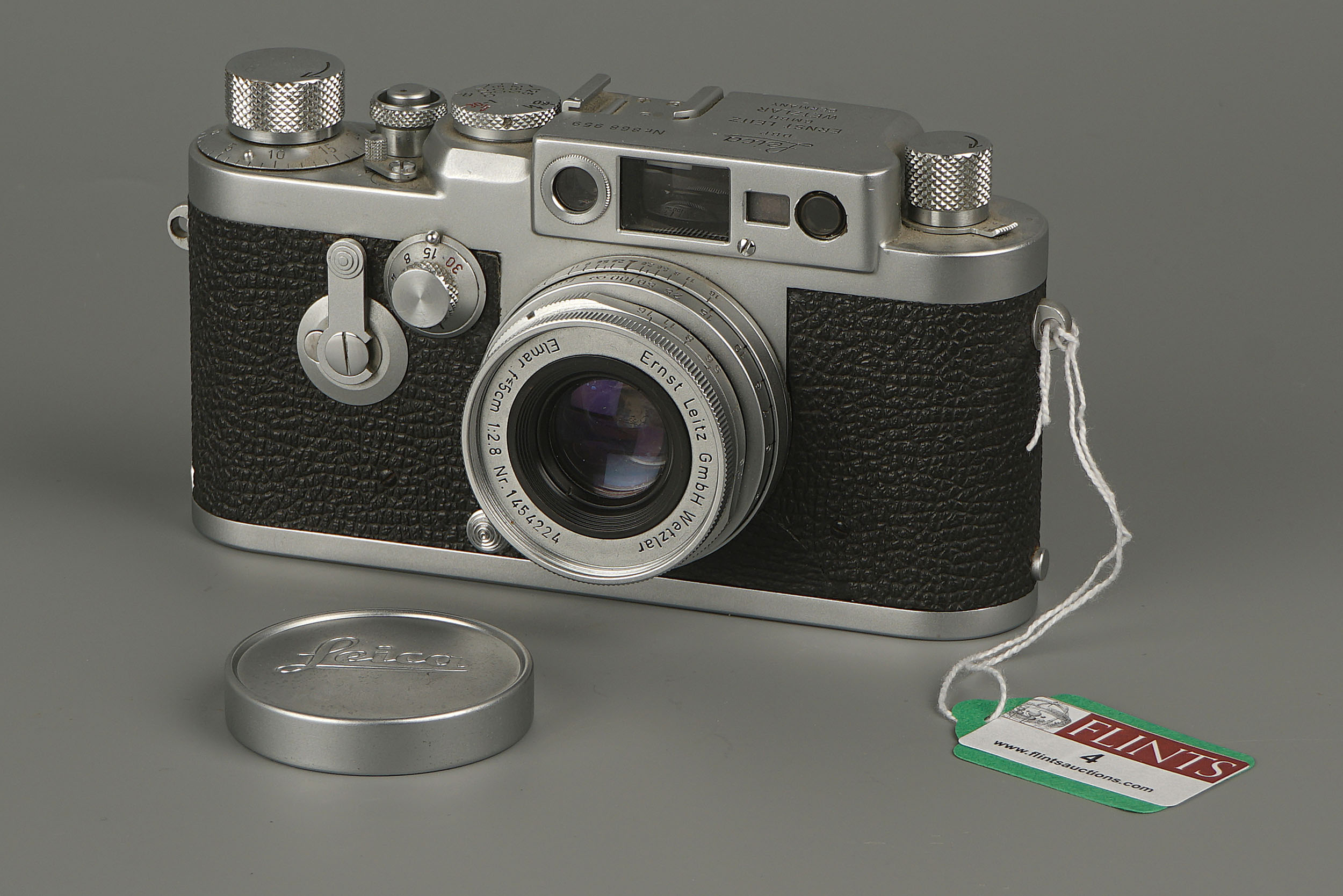 A Leica IIIg Rangefinder Camera,