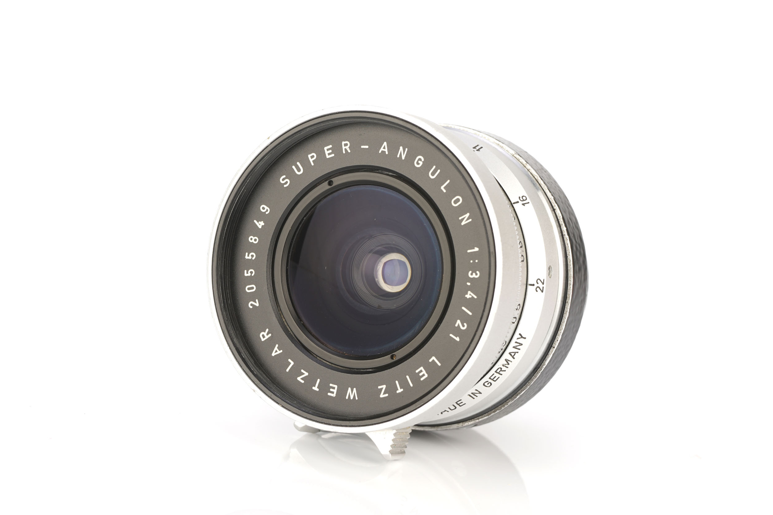 A Leitz Super-Angulon f/3.4 21mm Lens, - Image 3 of 3
