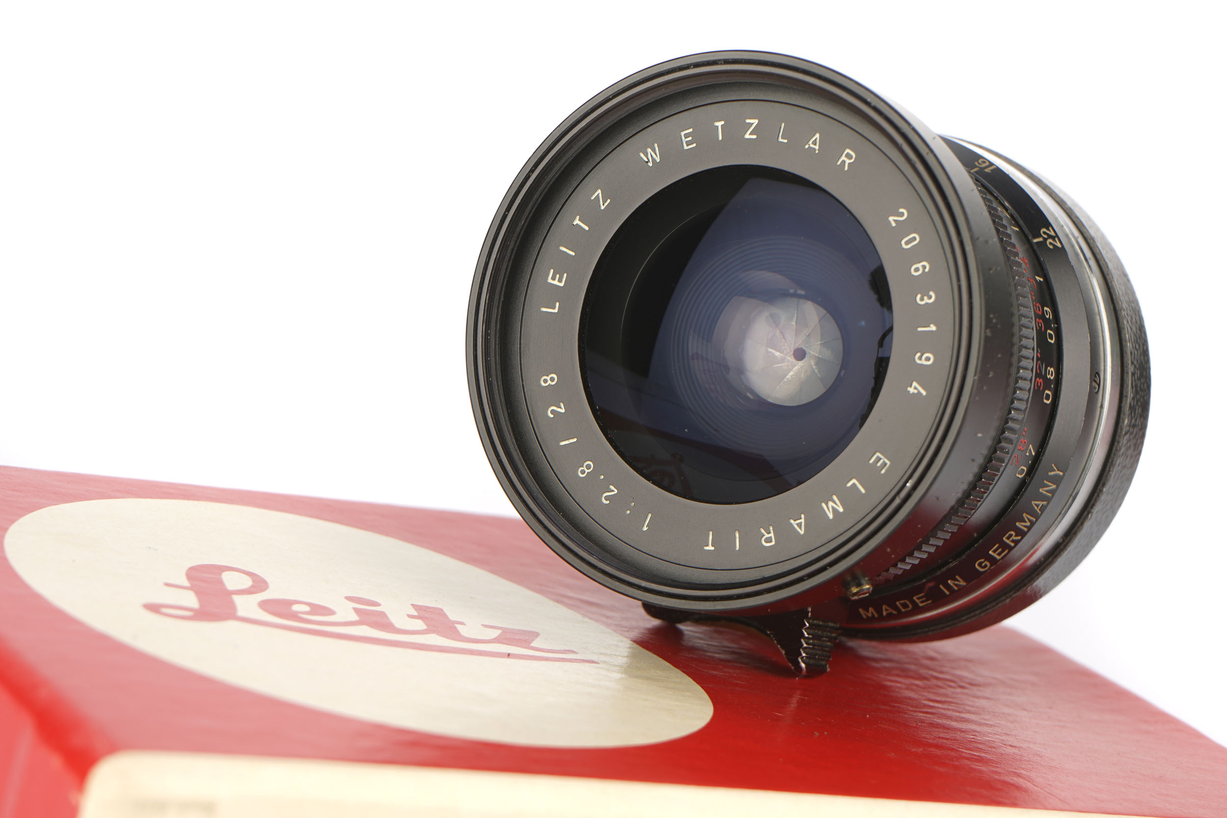 A Leitz Elmarit f/2.8 28mm Lens, - Image 4 of 4