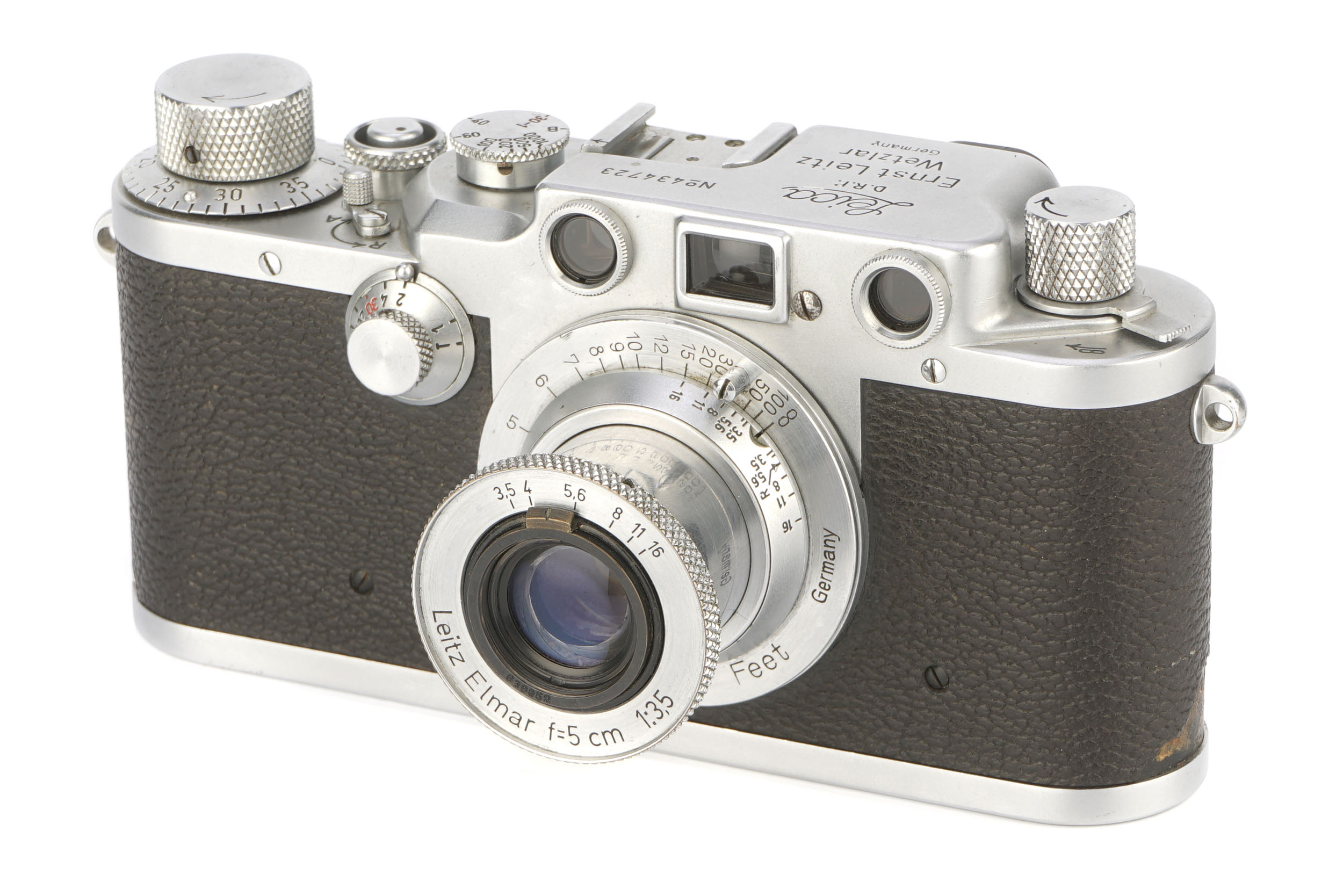 A Leica IIIc Rangefinder Camera,