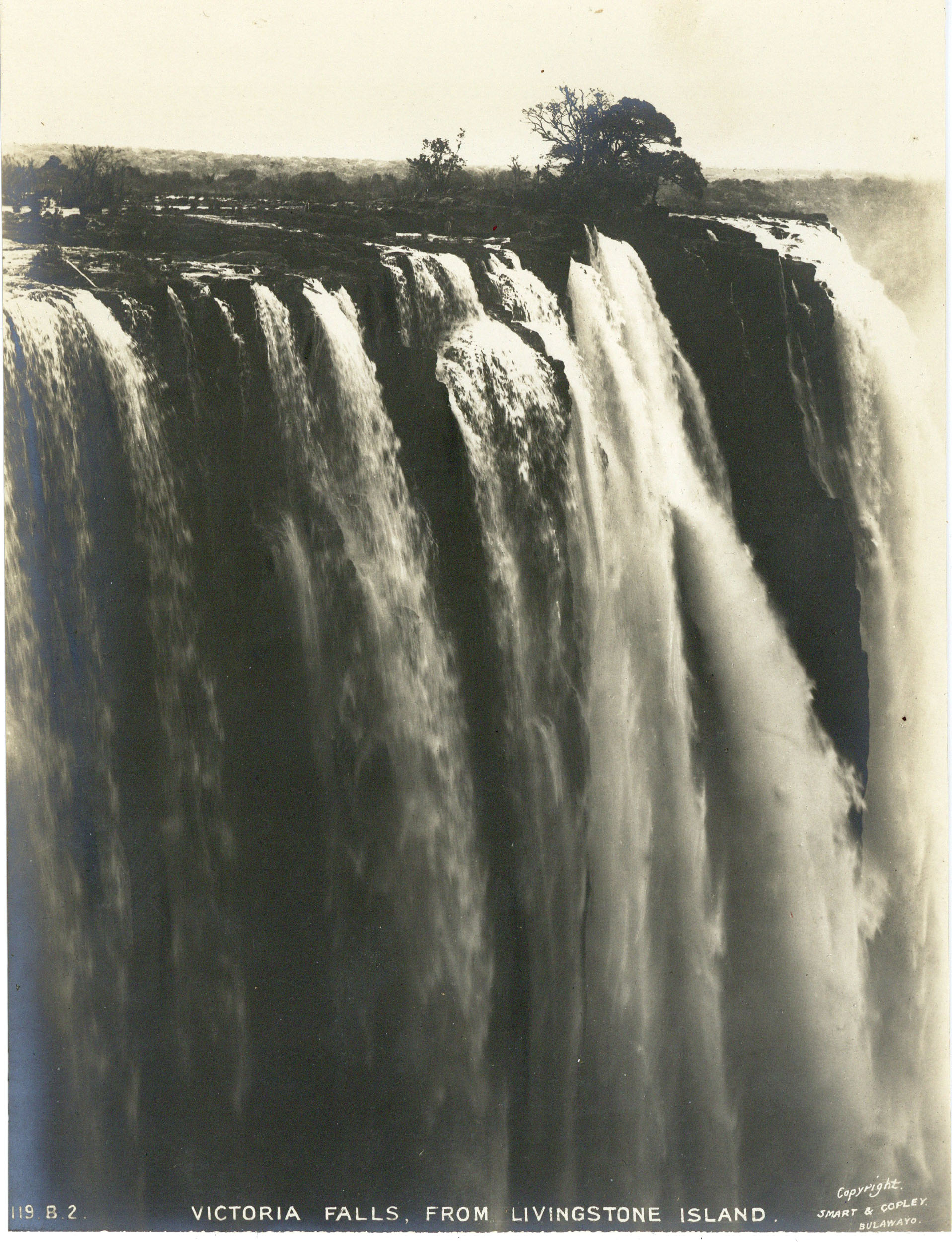 Photographs of Zimbabwe - Albums dated 1910, - Image 6 of 11