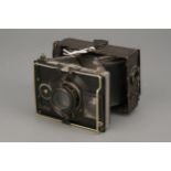 An ICA Bebe Klapp-Camera,