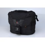 A Lowepro Stealth Reporter D400 AW,