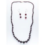 A Cherry Amber Necklace & Earrings,