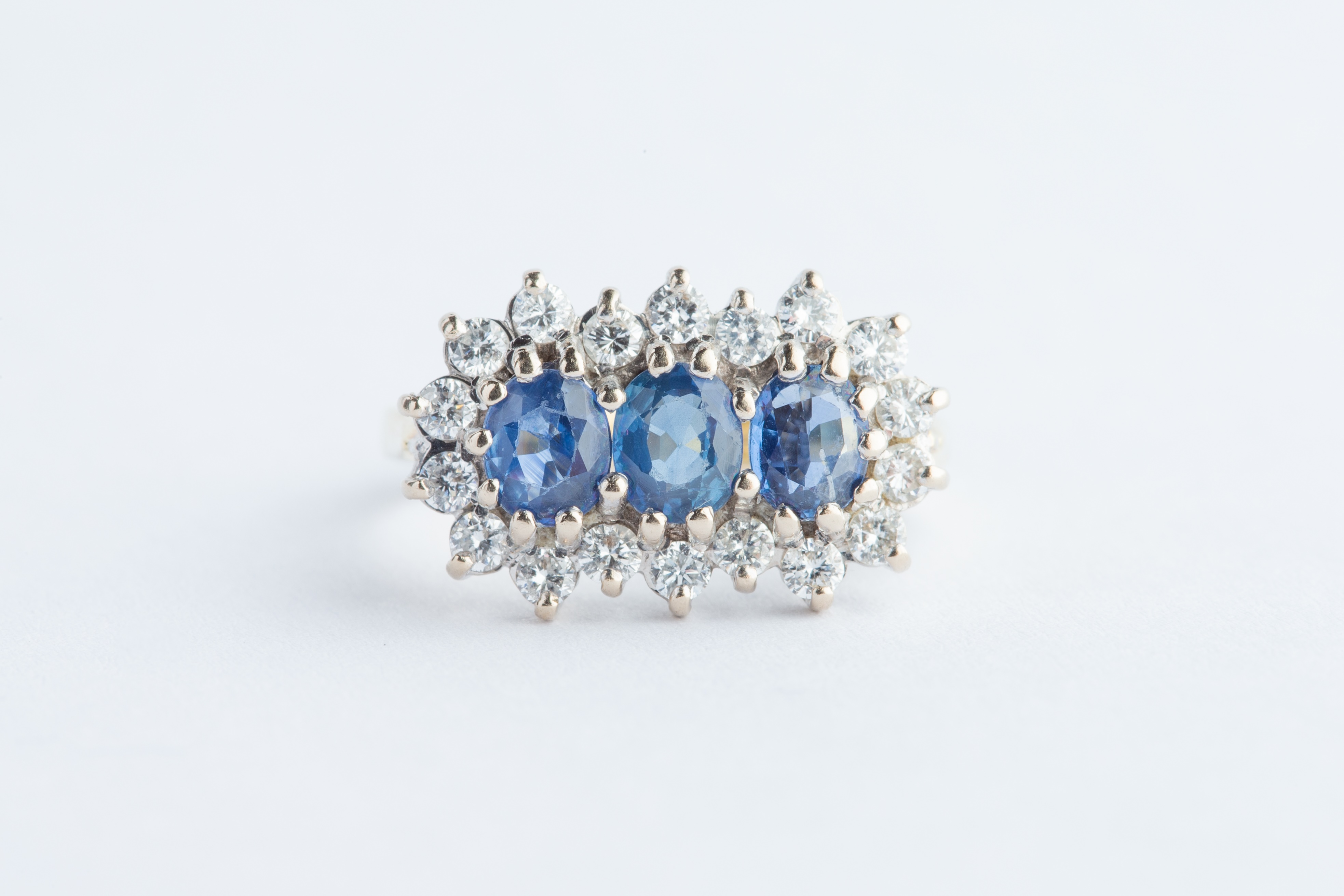 A 18ct Yellow Gold Three Stone Sapphire & Diamond Cluster Ring, - Image 3 of 5