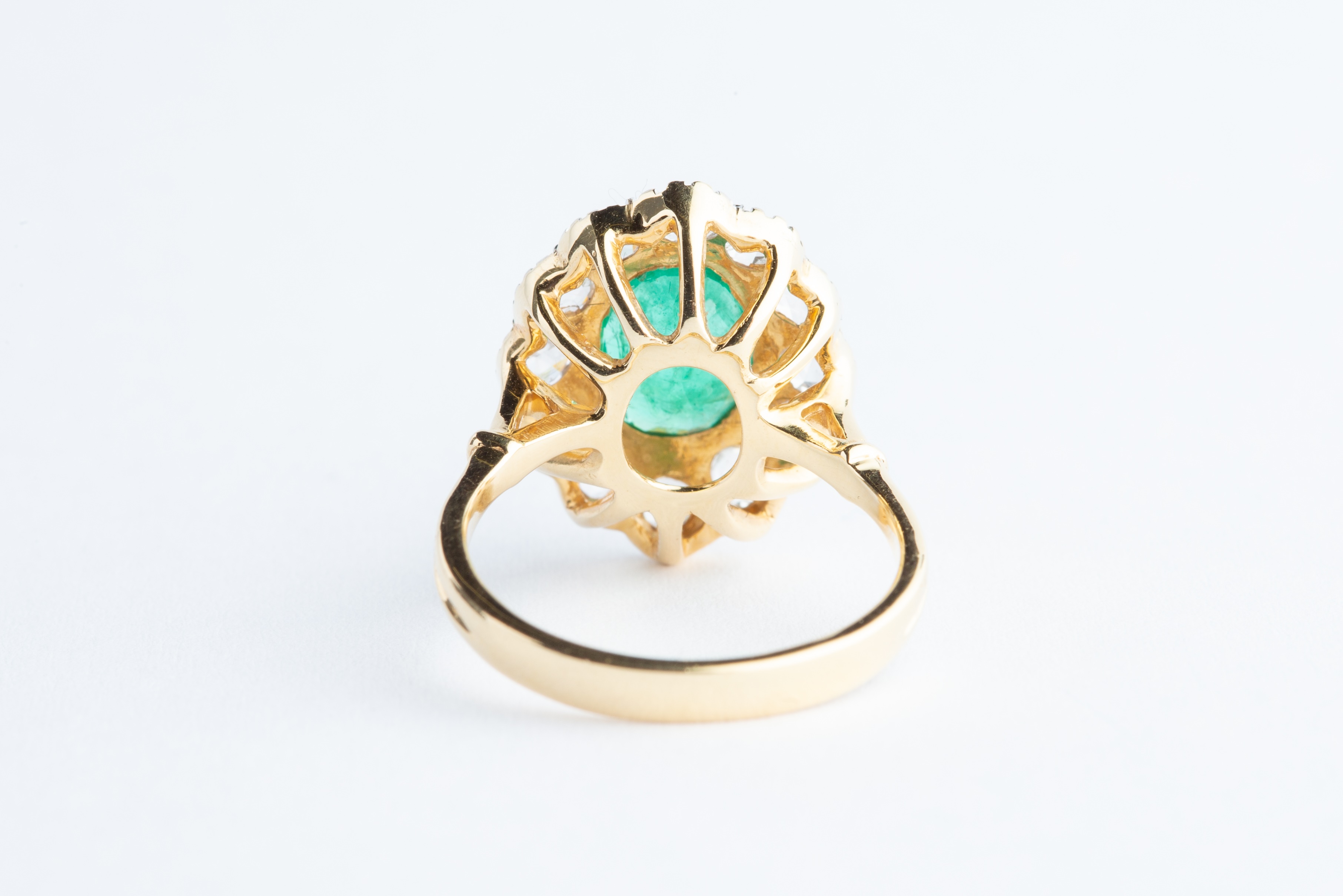 A 18ct Yellow Gold Emerald & Diamond Ring, - Image 4 of 6