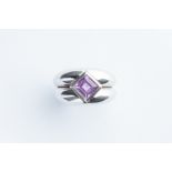 An Asprey & Garrard 18ct White Gold & Amethyst Ring,