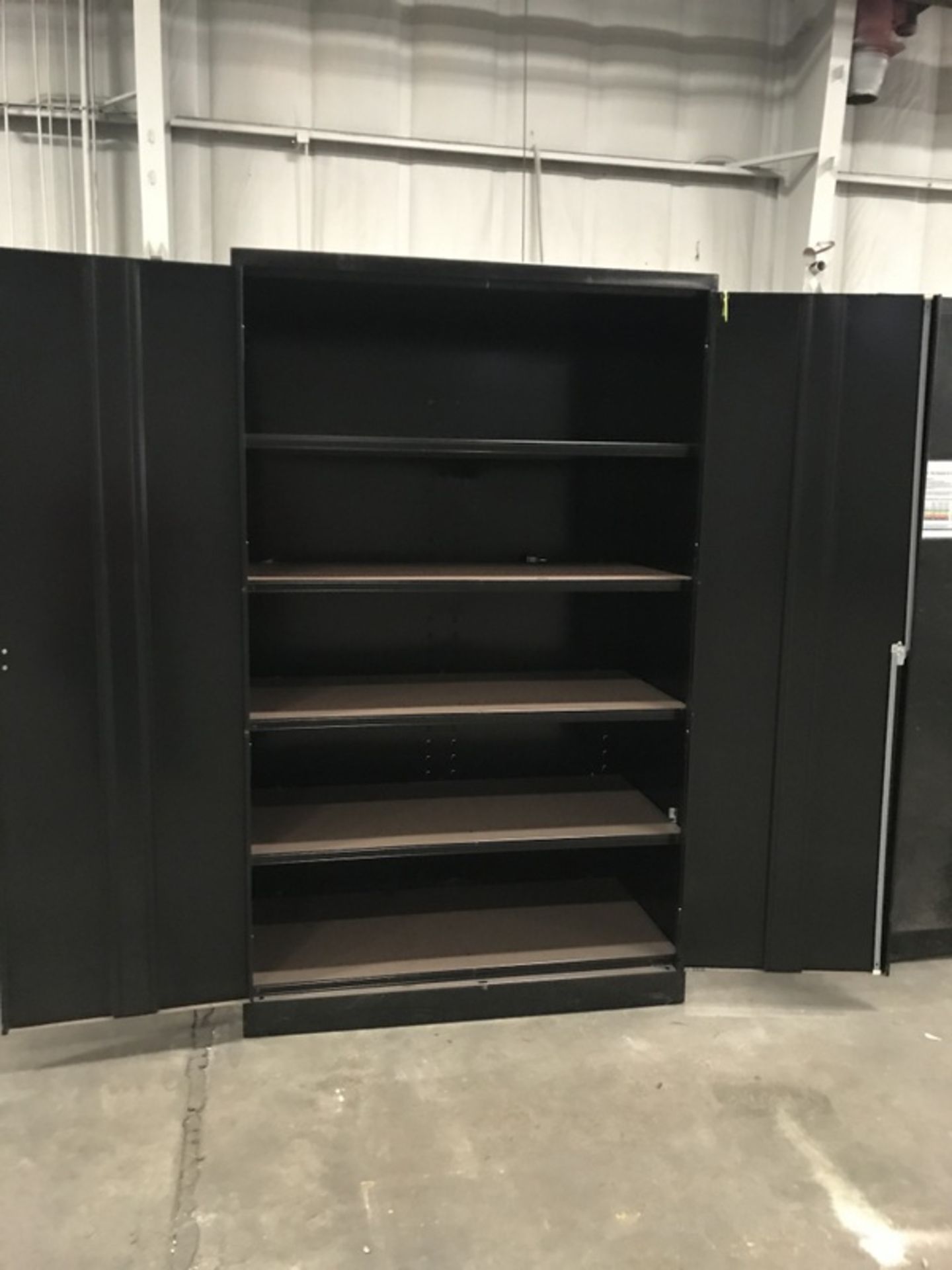 5 metal storage cabinets and gang box - Image 2 of 2