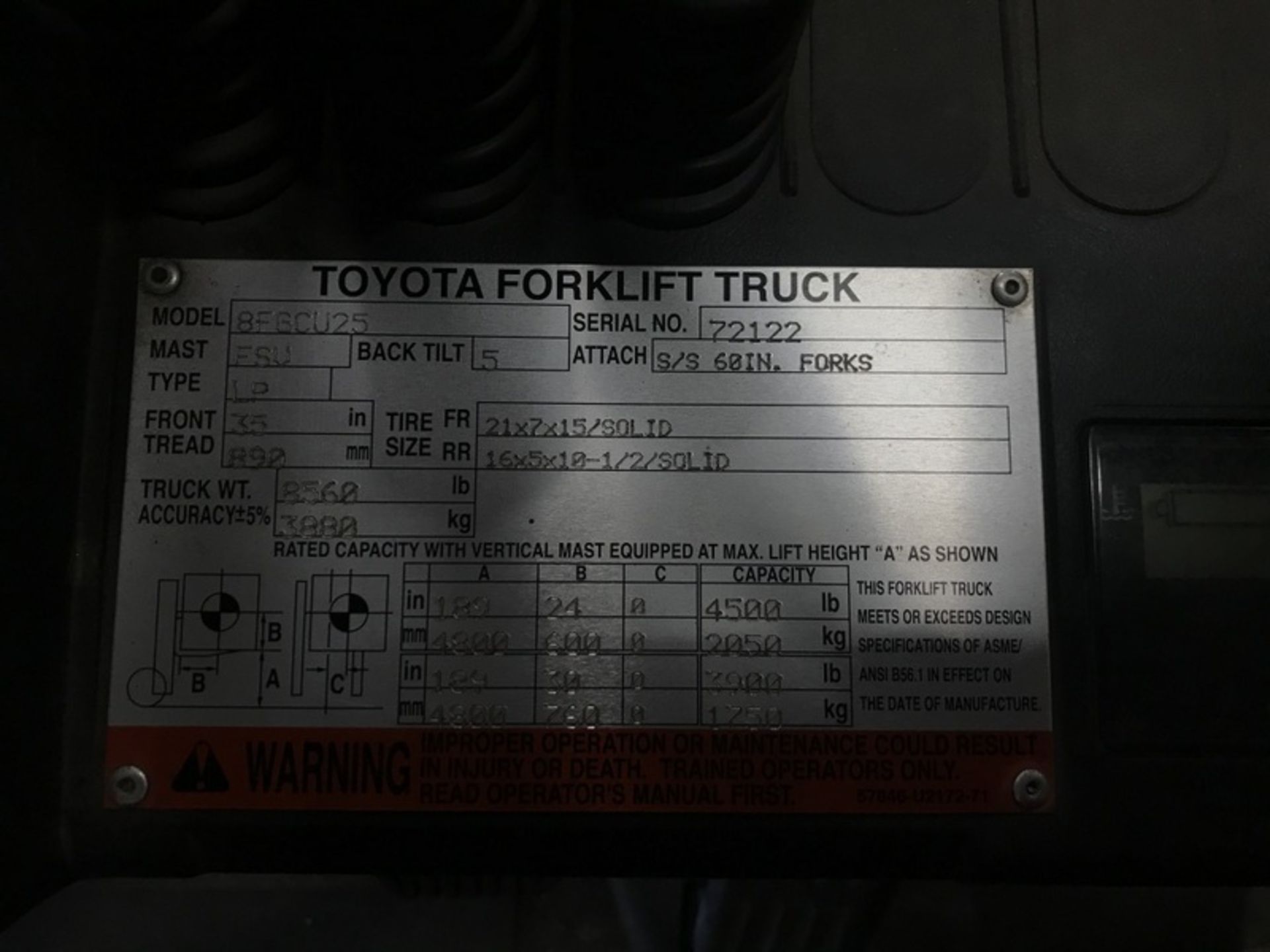 #5 toyota model 8fgcu25 4500# l/p powered fork lift truck s/n 72122, side shifter, 60" forks, - Image 2 of 2