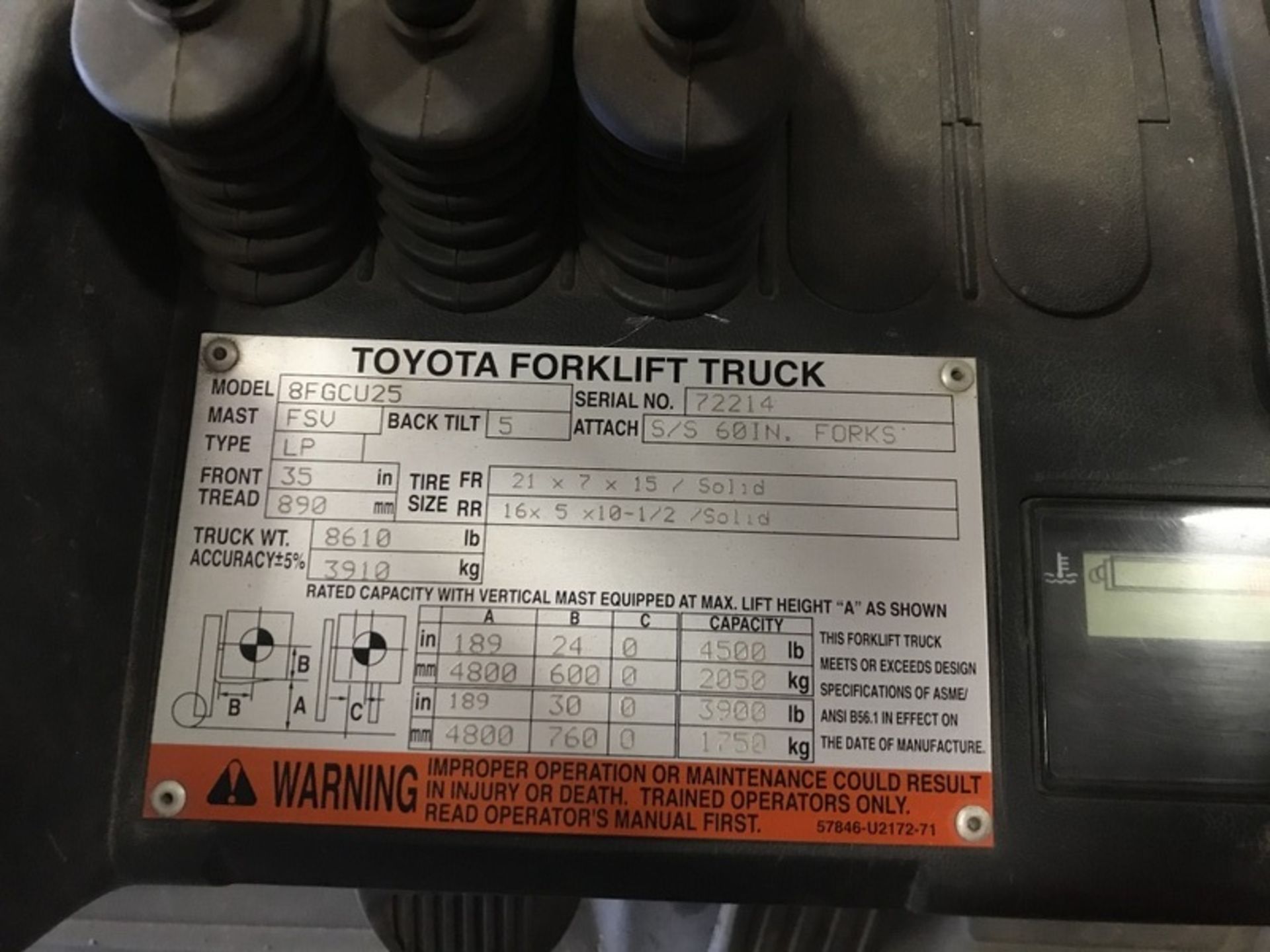 #2 toyota model 8fgcu25 4500# l/p powered fork lift truck s/n 72214, side shifter, 60" forks, - Image 2 of 2