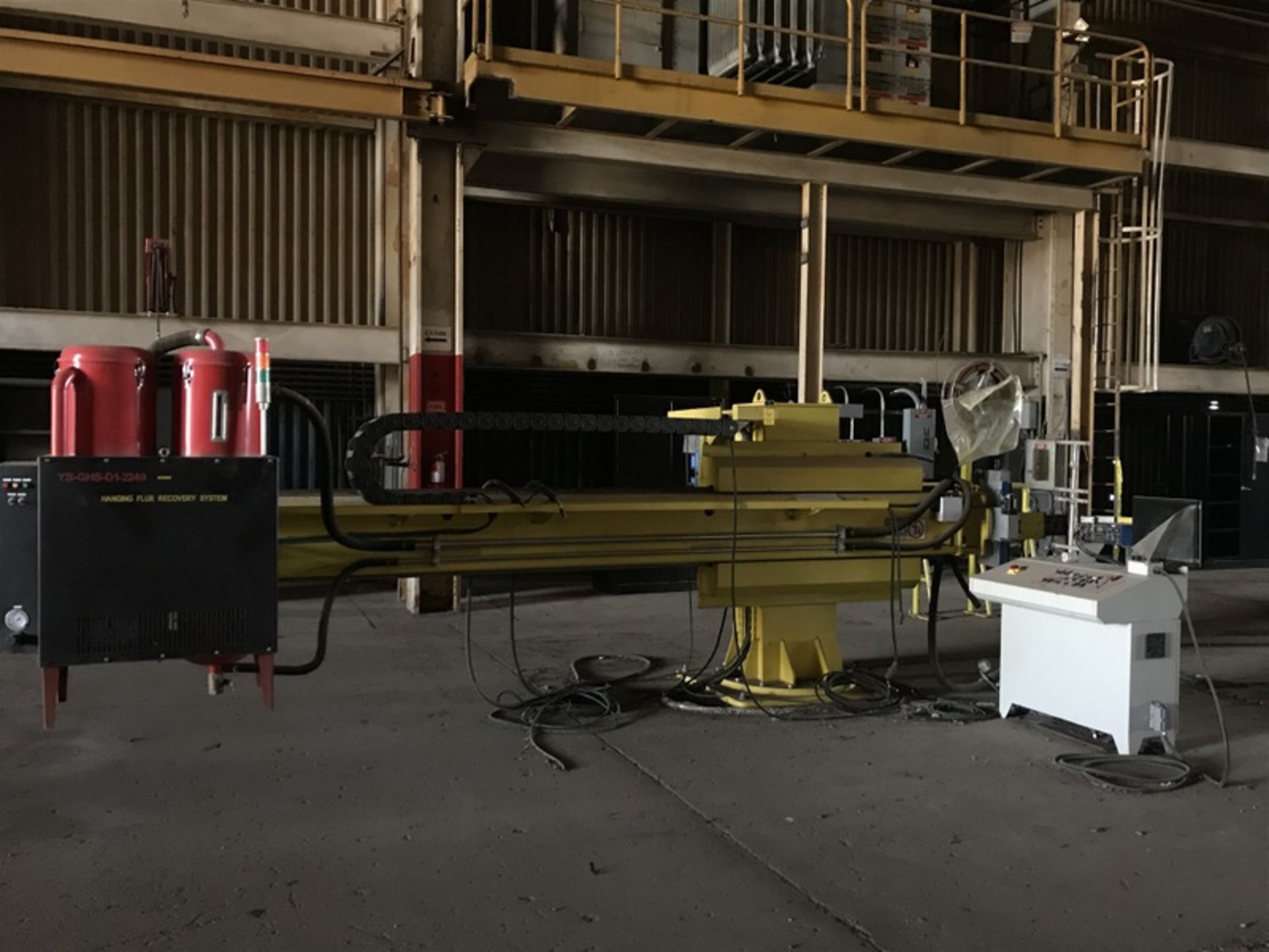 approx. 16' welding manipulator