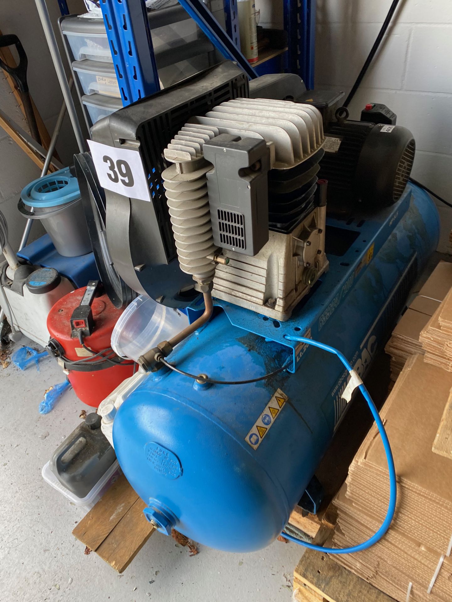 ABAC AIR COMPRESSOR. LO £20.