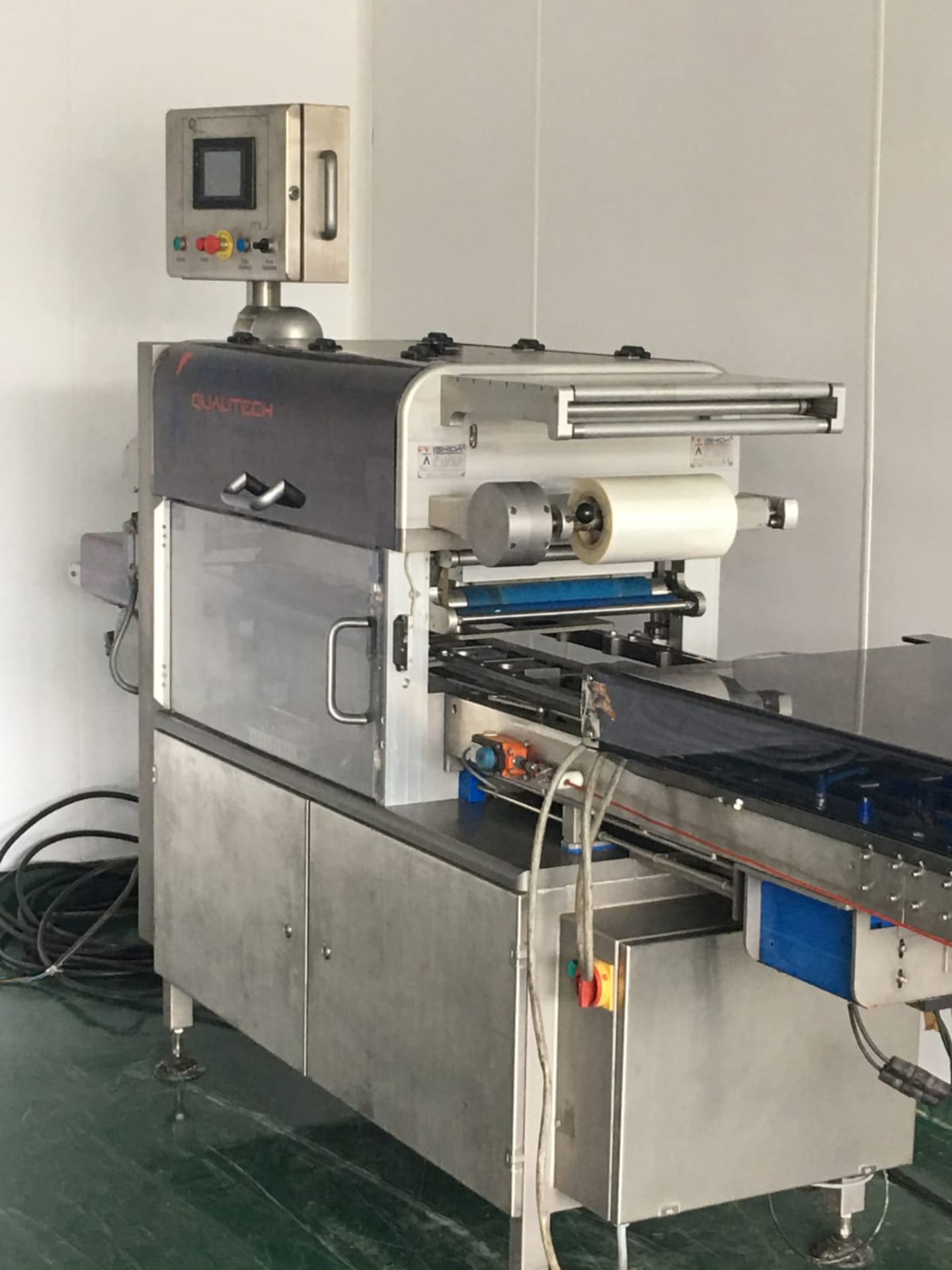 ISHIDA QUALITECH TRAY SEALING MACHINE.