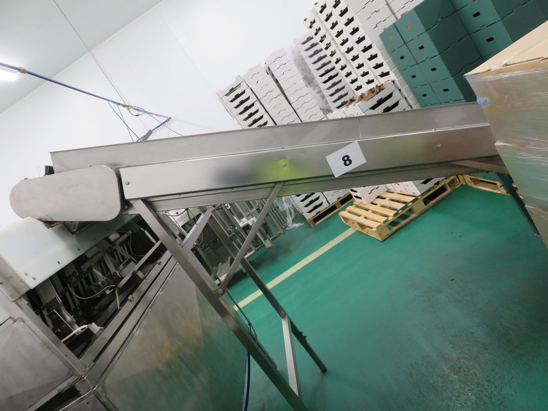 FLIGHTED CONVEYOR