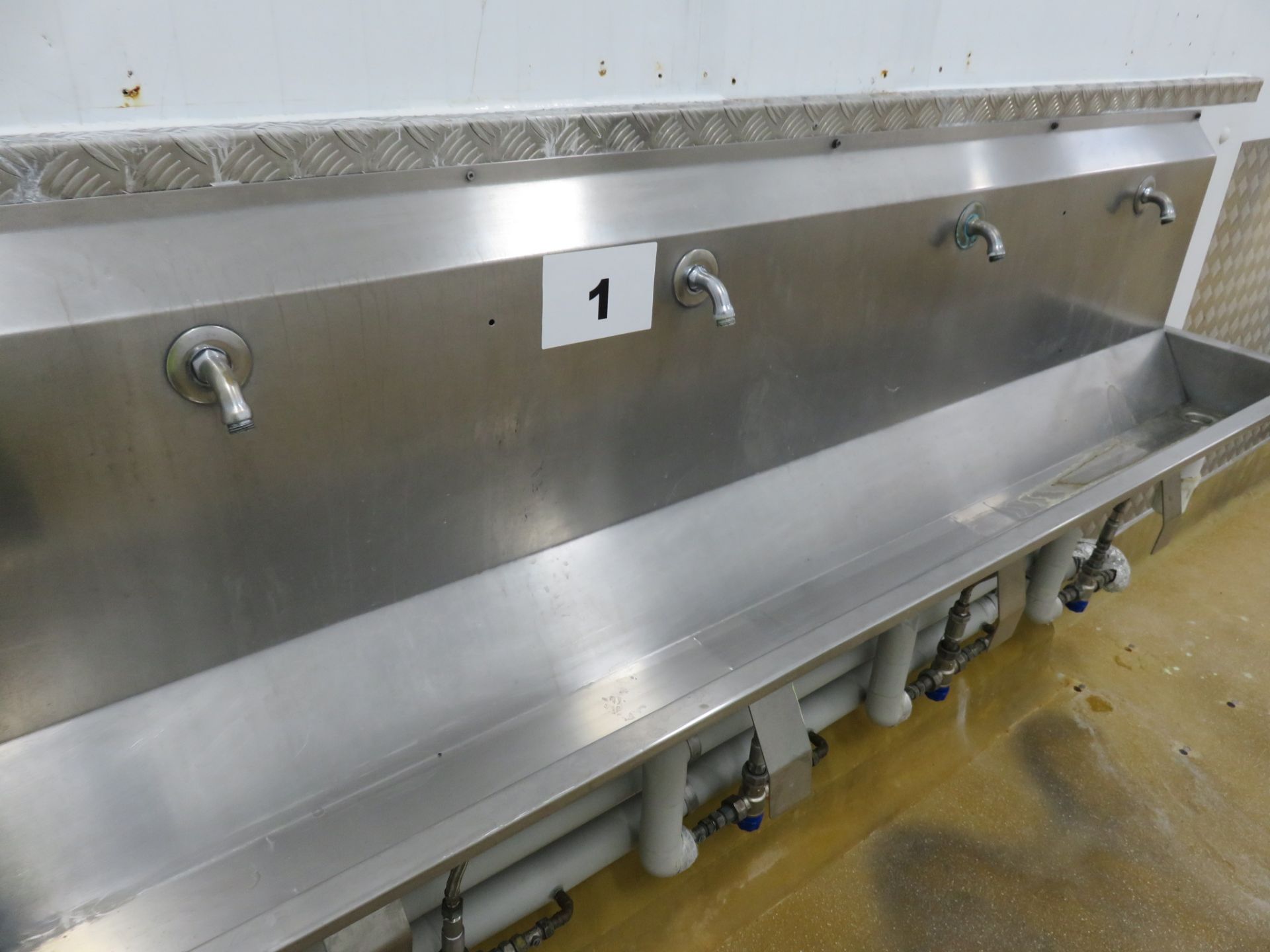 STAINLESS STEEL SINK. - Image 2 of 2