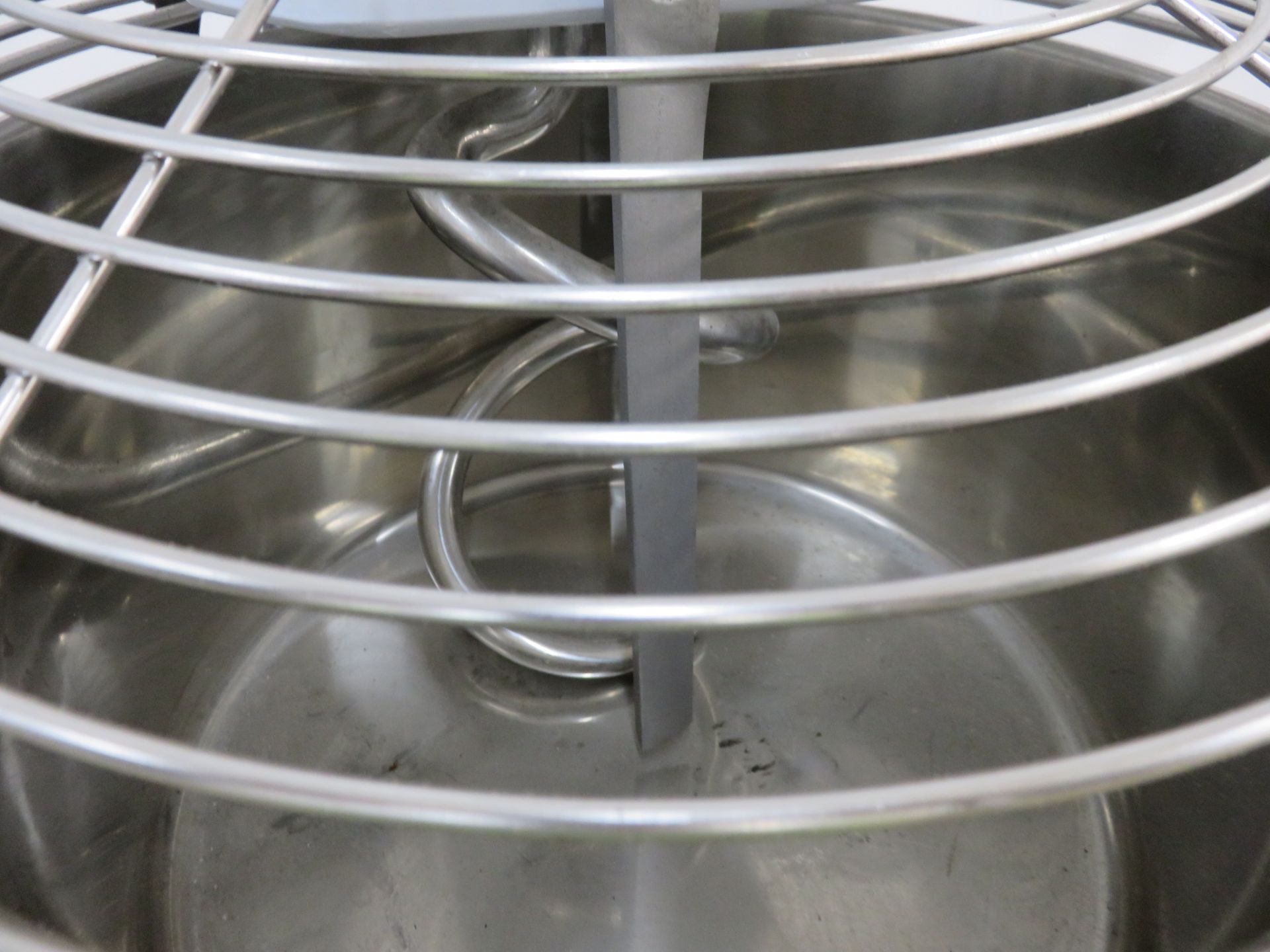 KINGFISHER TABLE TOP SPIRAL MIXER. - Image 3 of 4