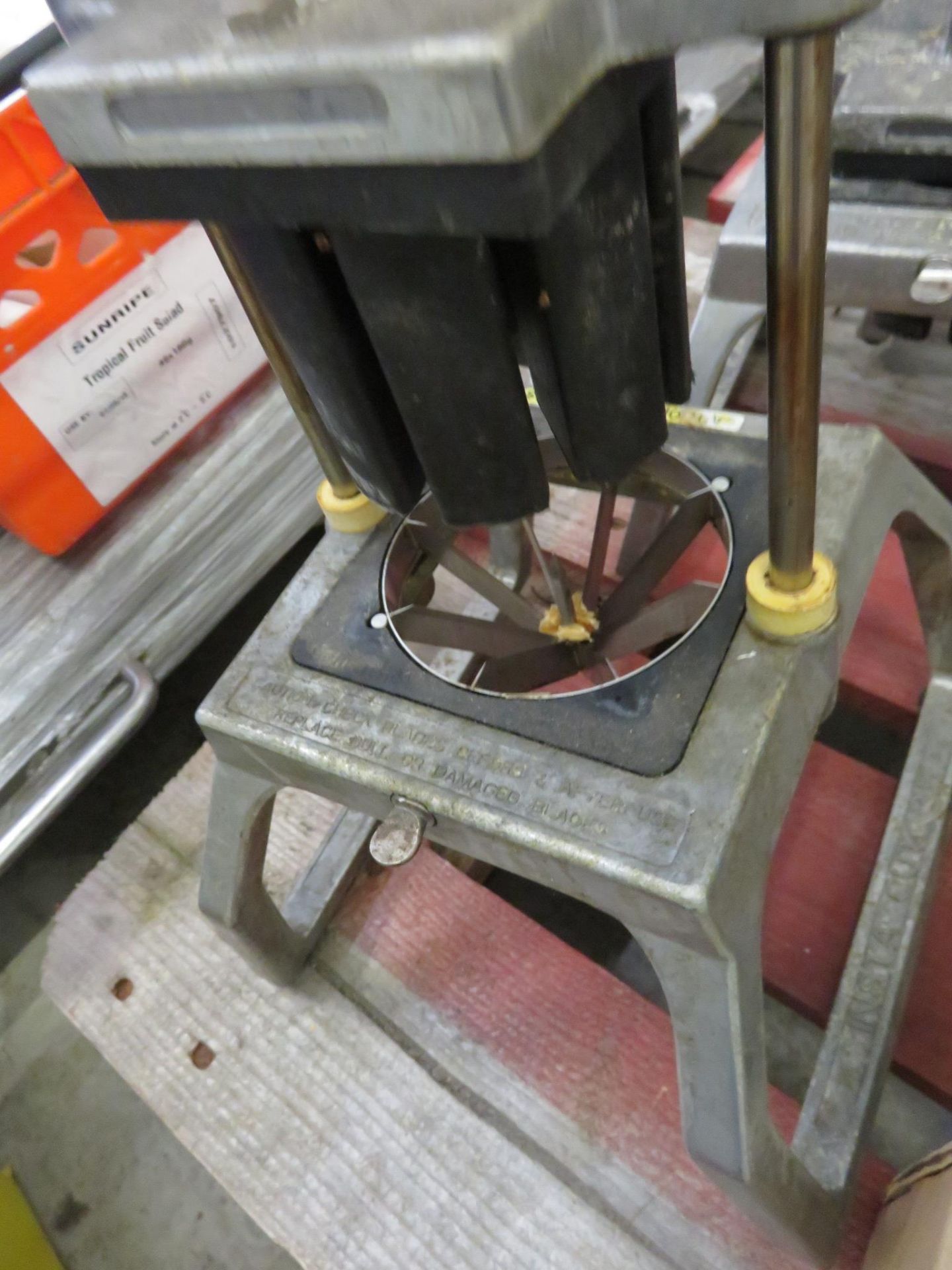 PALLET CONTAINING SEGMENTERS AND STRIP CUTTERS. - Image 3 of 5