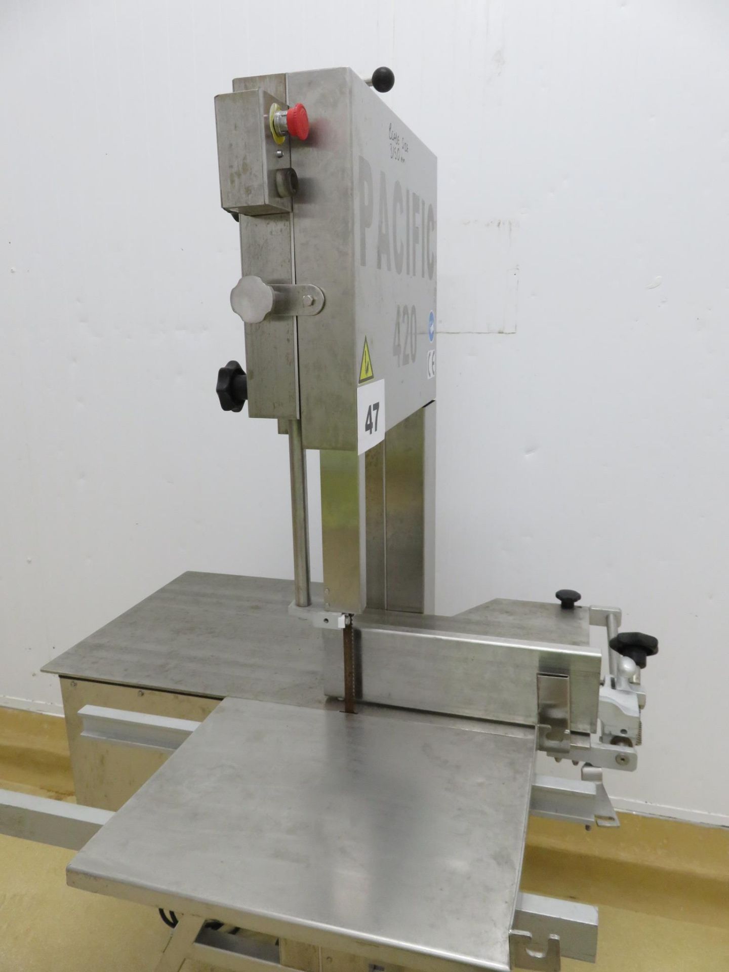 PACIFIC 420 BANDSAW.