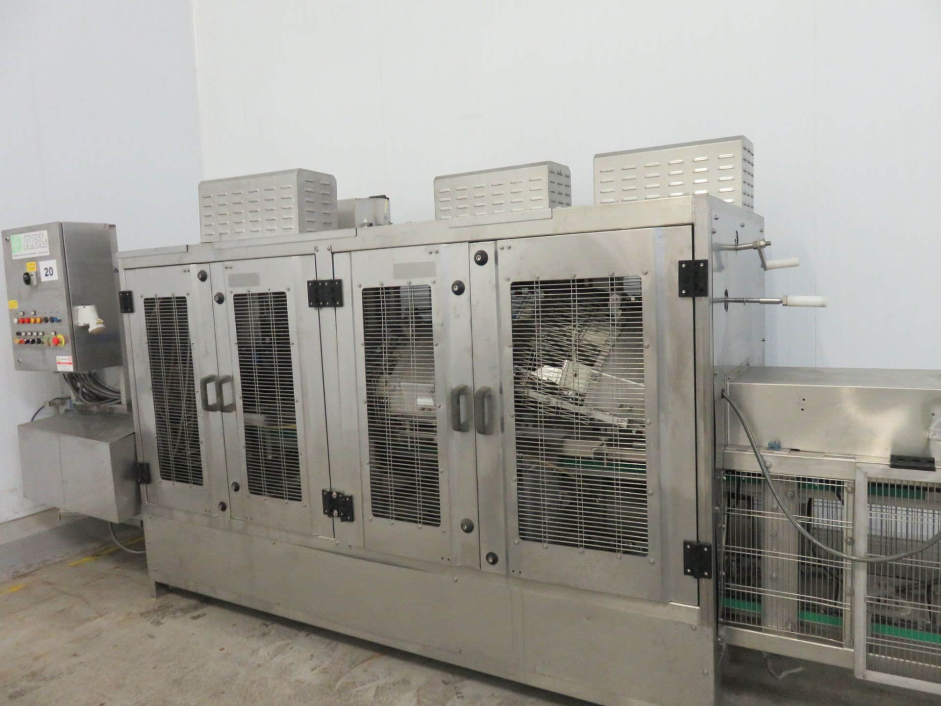 ABL GTF PINEAPPLE AND MELON AUTOMATIC CHUNKING MACHINE. - Image 2 of 15