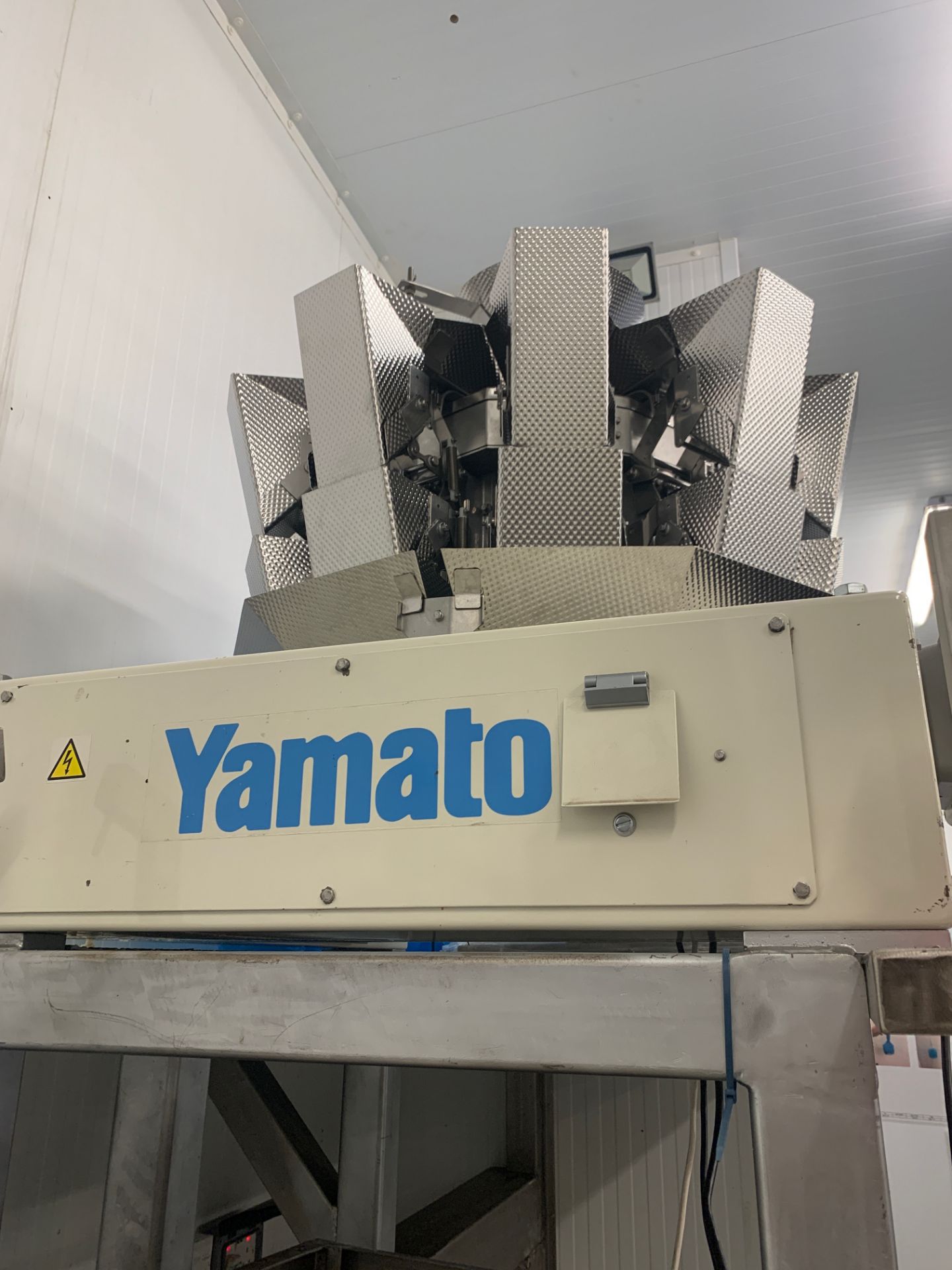 YAMATO 10 HEAD MULTI HEAD WEIGHER. COMPLETE WITH VIBRATORY HOOPER - Image 7 of 10