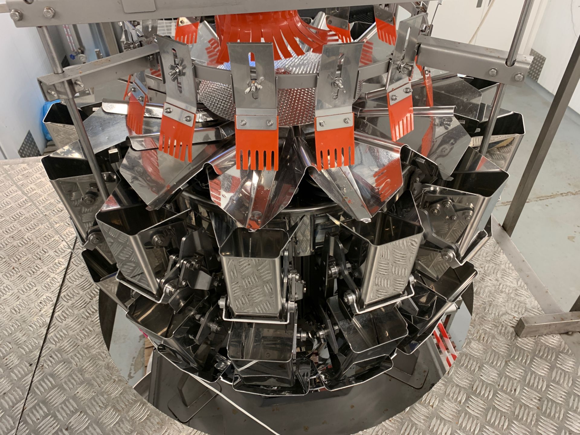 ISHIDA 14 HEAD MULTI HEAD WEIGHER. - Image 25 of 30