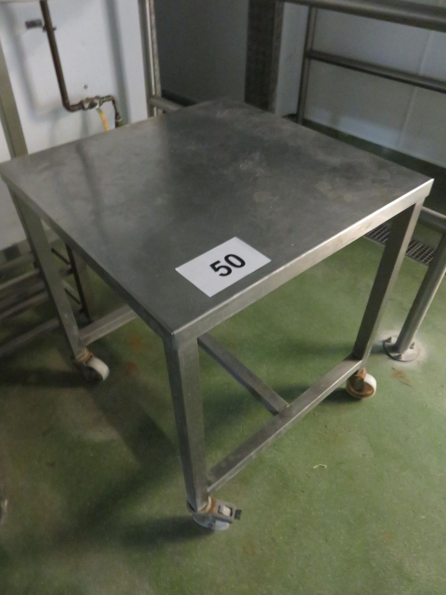 S/S MOBILE TABLE.