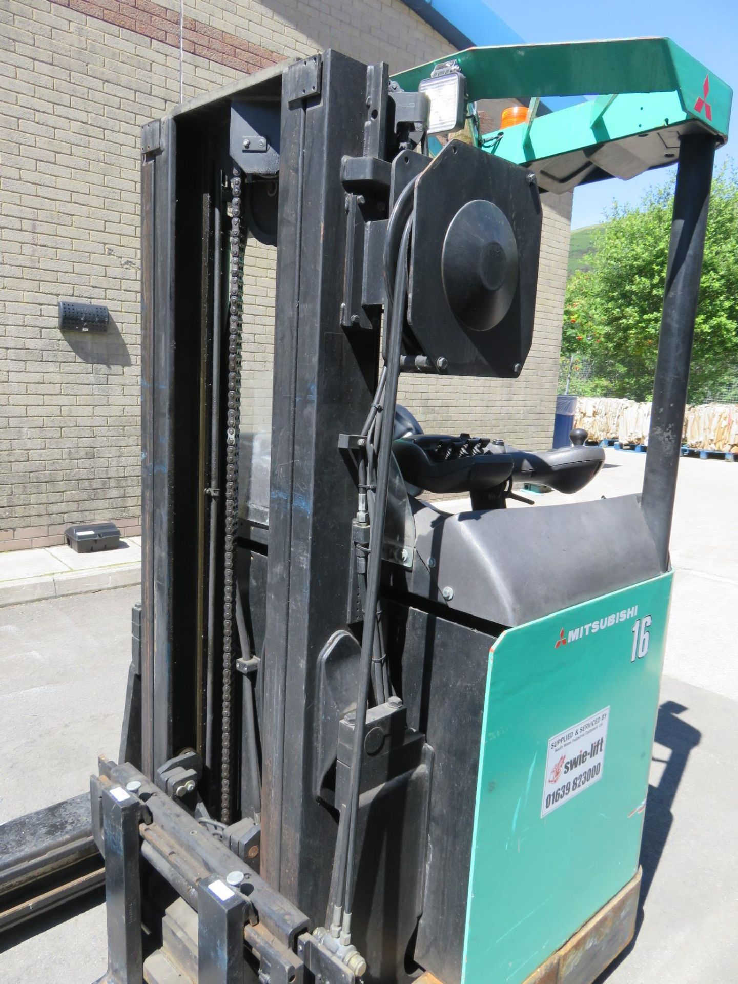 MITSUBISHI REACH TRUCK. - Image 6 of 6