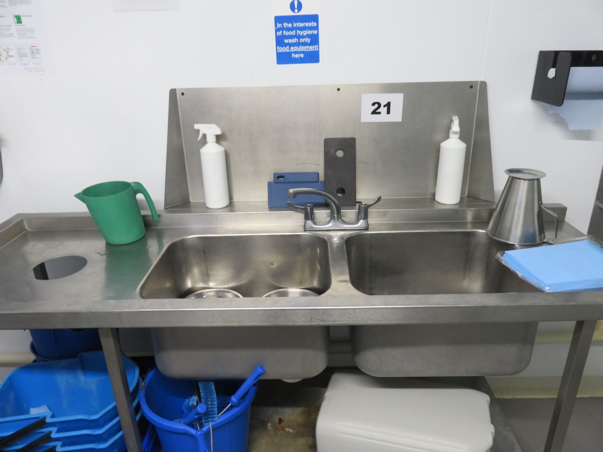 S/S DOUBLE SINK. - Image 2 of 3
