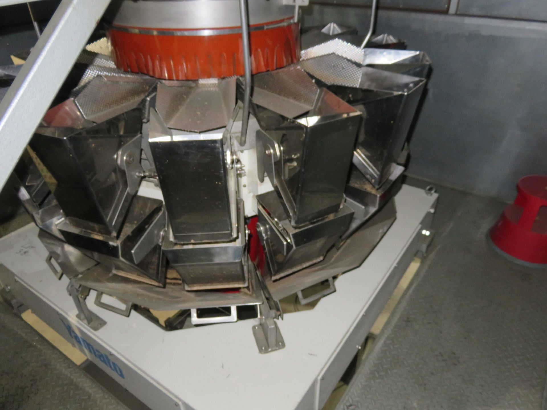 YAMATO 14 HEAD MULTI HEAD WEIGHER. - Image 6 of 9