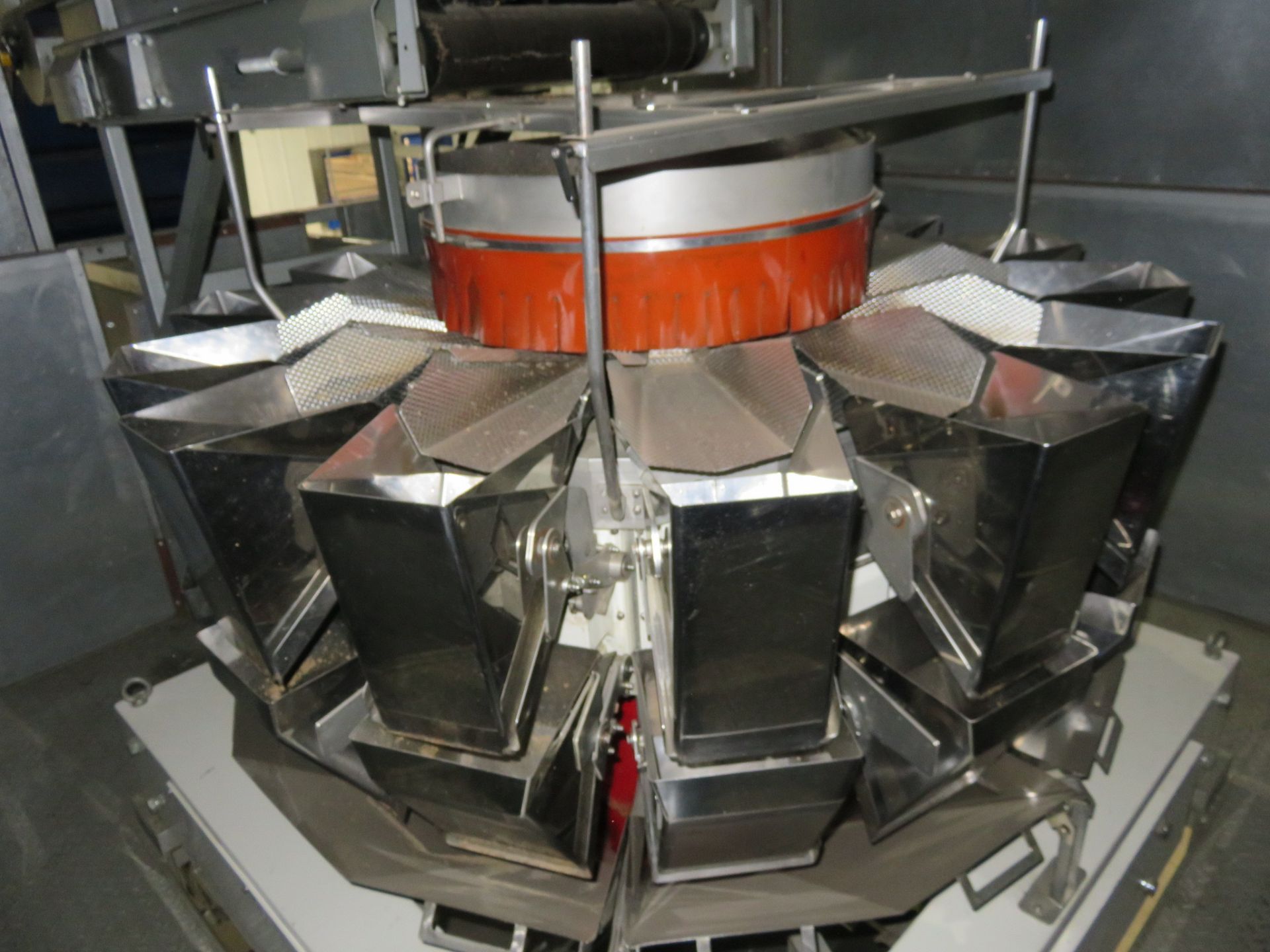 YAMATO 14 HEAD MULTI HEAD WEIGHER. - Image 5 of 9