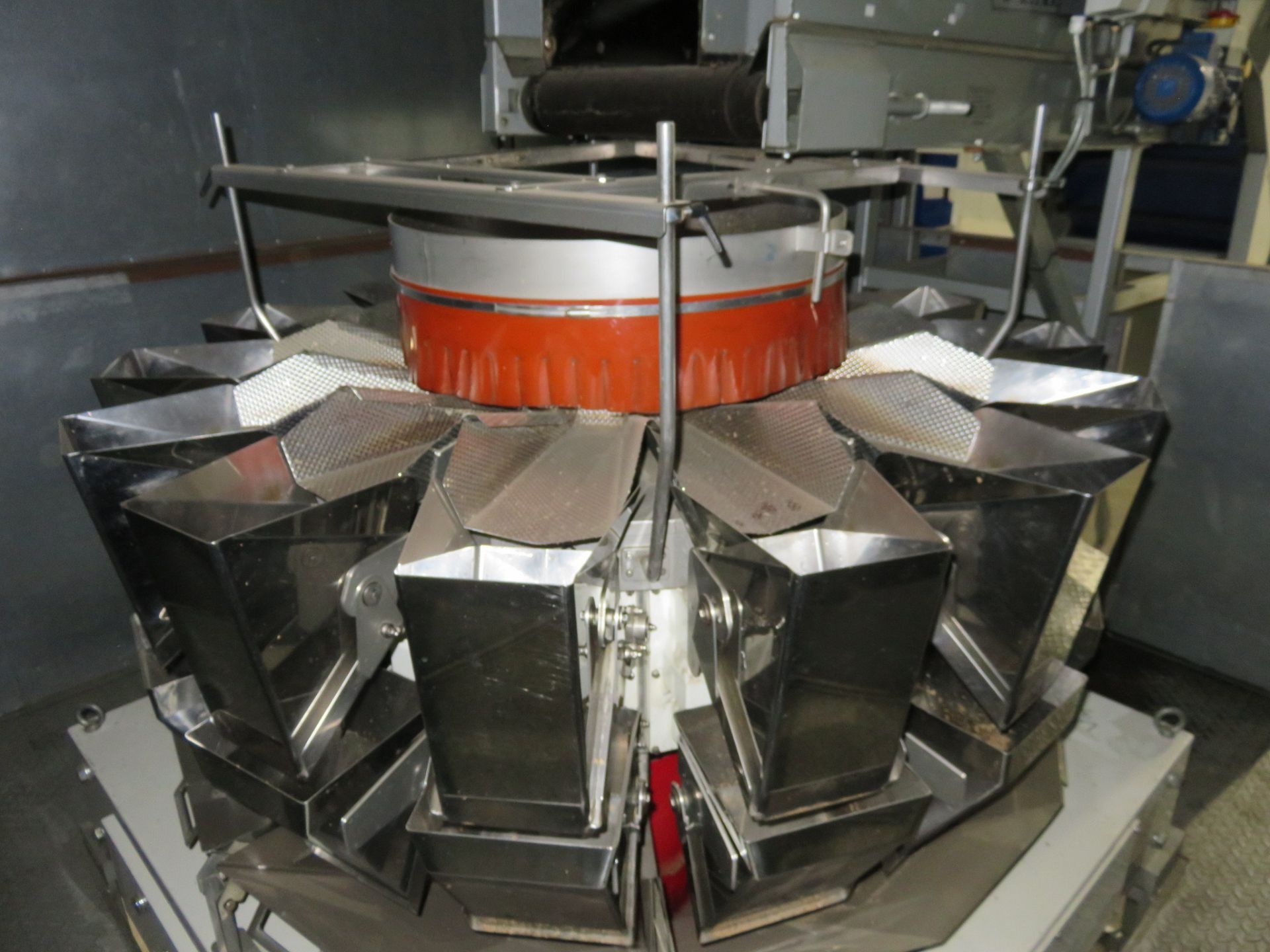 YAMATO 14 HEAD MULTI HEAD WEIGHER. - Image 4 of 9