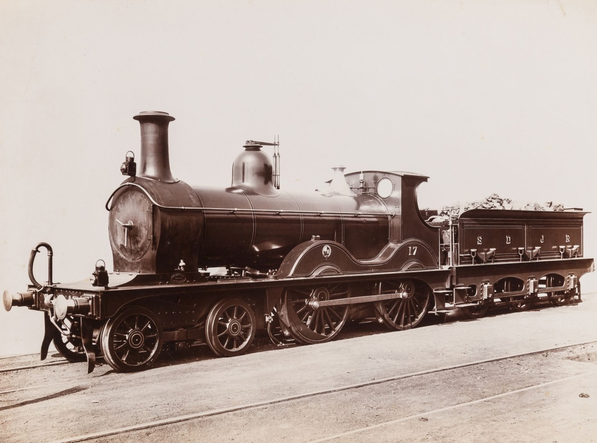 Photographs.- An extraordinary collection of c.500 photographs of steam engines, 4 portfolios, …