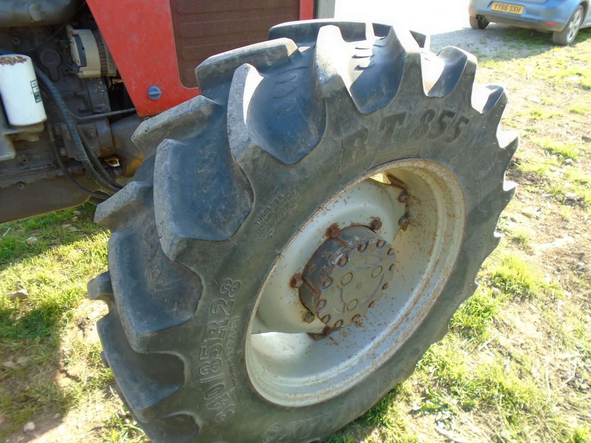 1990 Massey Ferguson 399 tractor, G499 SAT, 5,050 hours, 2 spools, 540/1000 PTO, 85% tyres (weights - Image 2 of 10