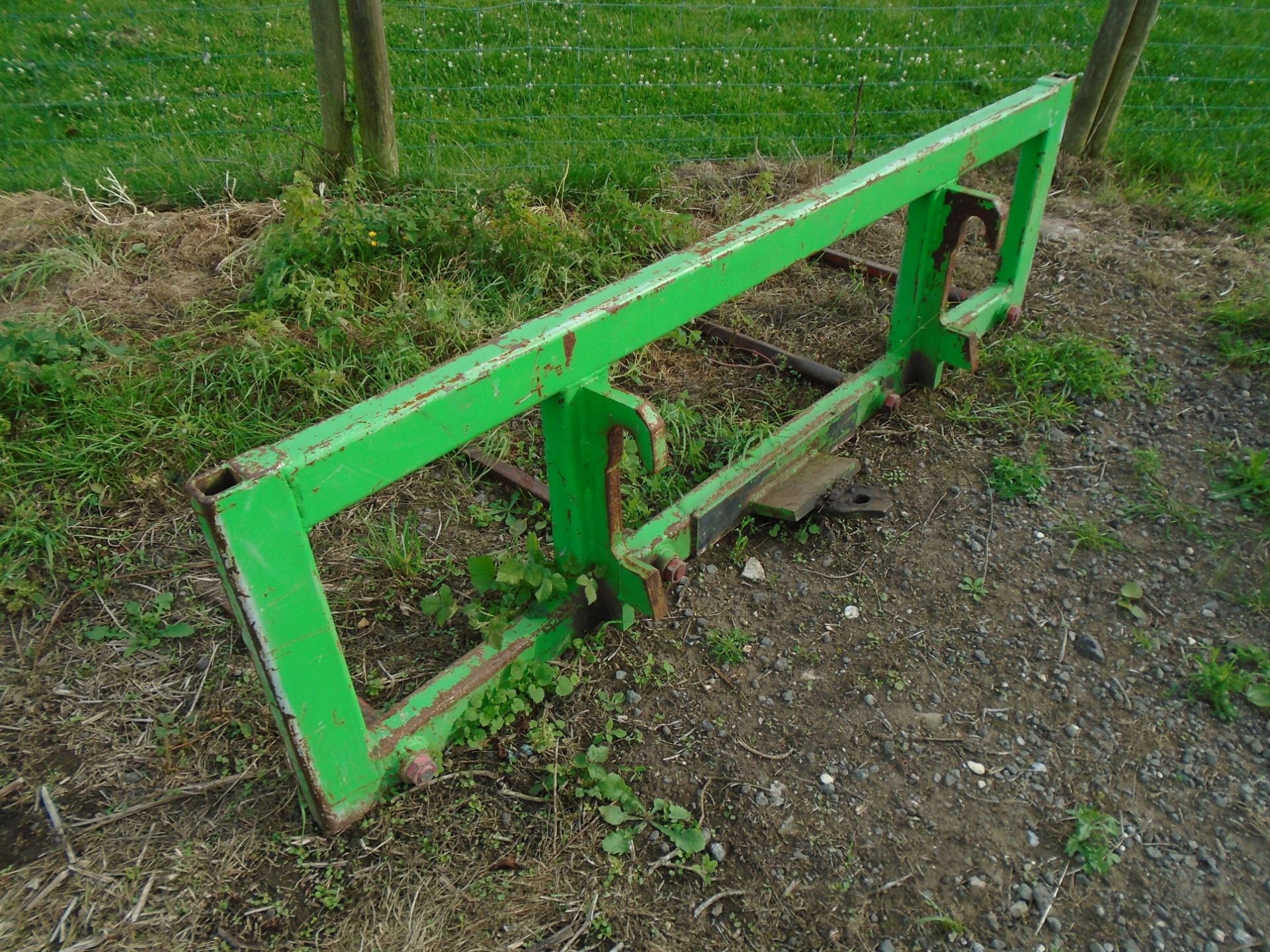 Bale spike on Merlo brackets - Bild 2 aus 2