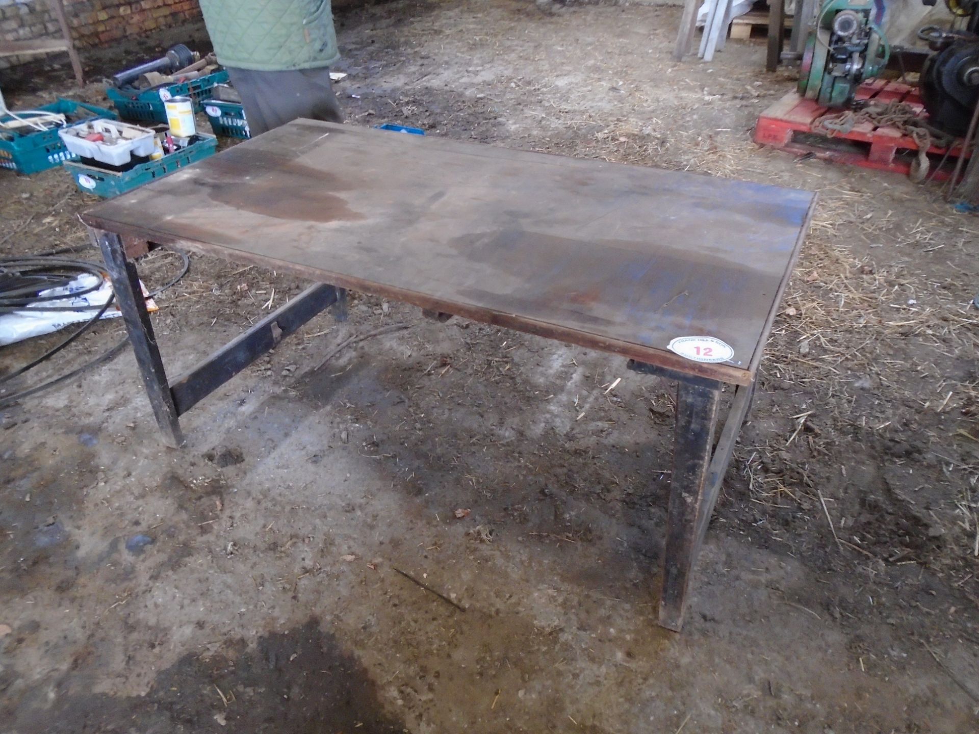 Folding table