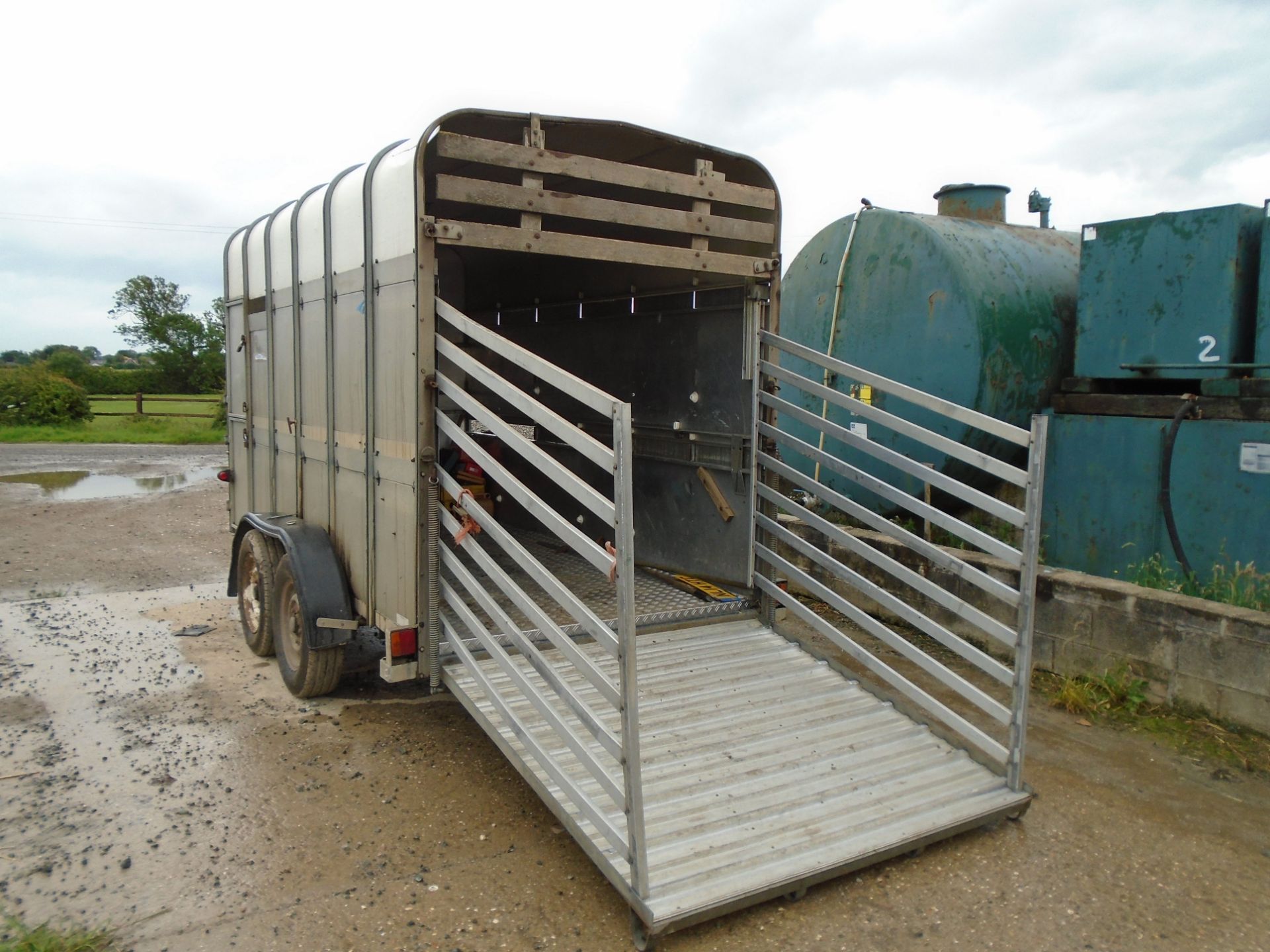 Ifor Williams 12' livestock trailer, sheep decks & cattle partitions - Image 2 of 2