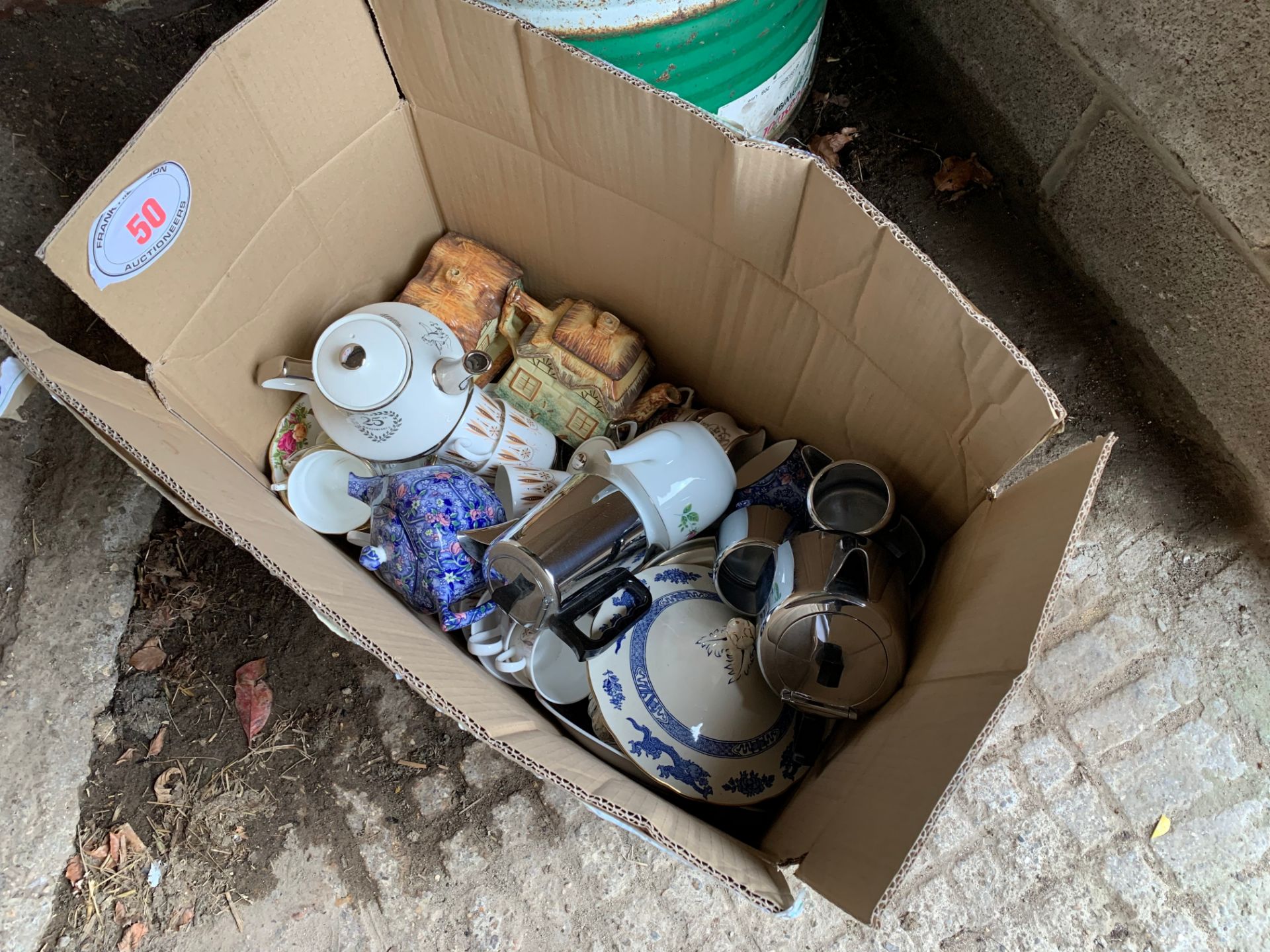 Box of tea pots & crockery