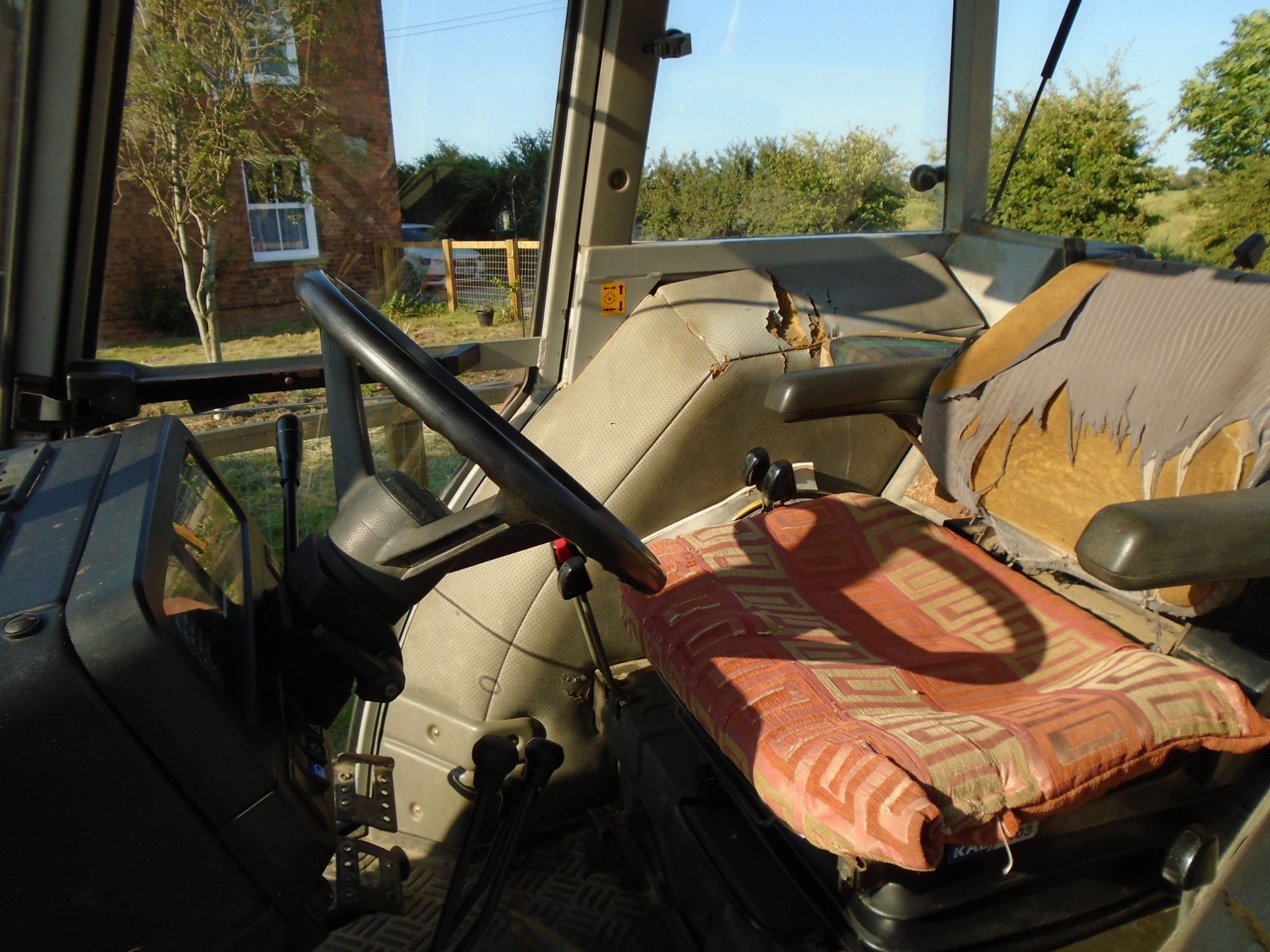 1990 Massey Ferguson 399 tractor, G499 SAT, 5,050 hours, 2 spools, 540/1000 PTO, 85% tyres (weights - Bild 10 aus 10