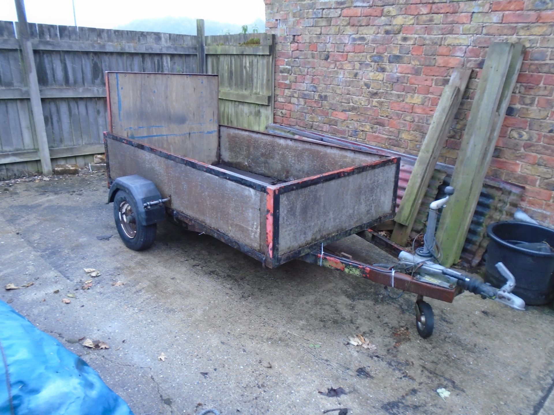 Car trailer